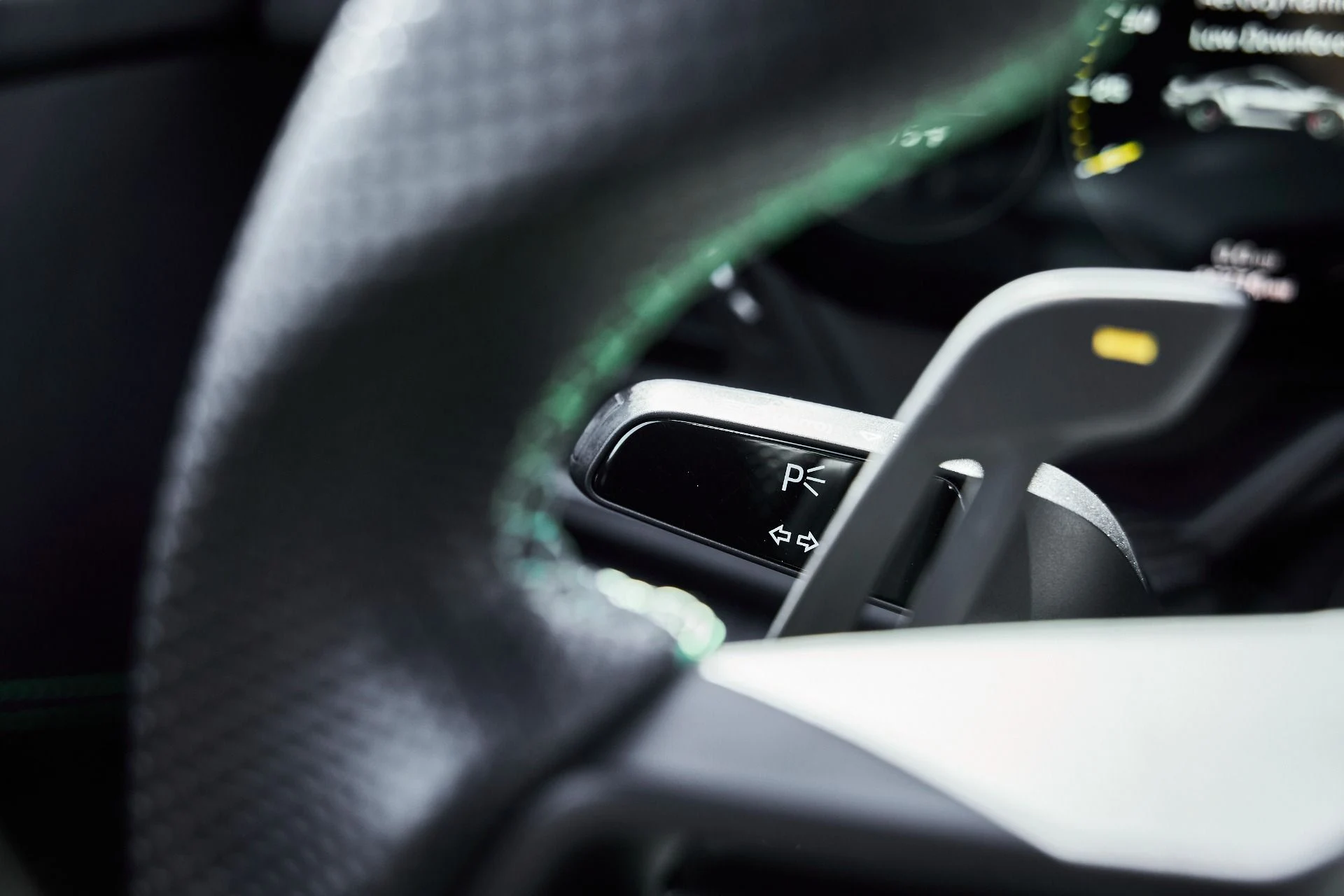 mph053_1245573615_Used_2025_Porsche_911_GT_3_RS_1776295600_a3296dc916