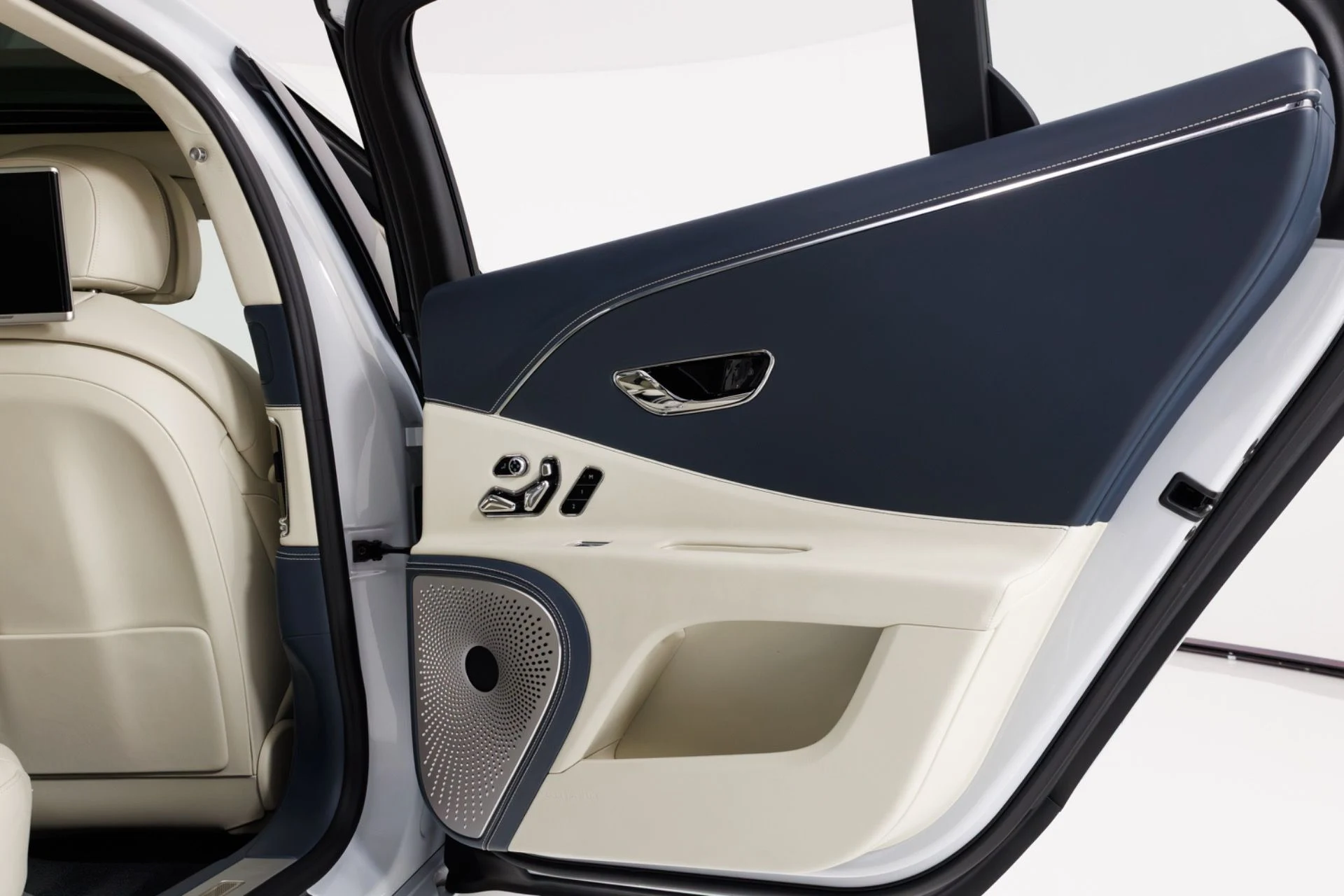 mph053_1248539265_Used_2020_Bentley_Flying_Spur_W12_1776899562_f32aee8b59