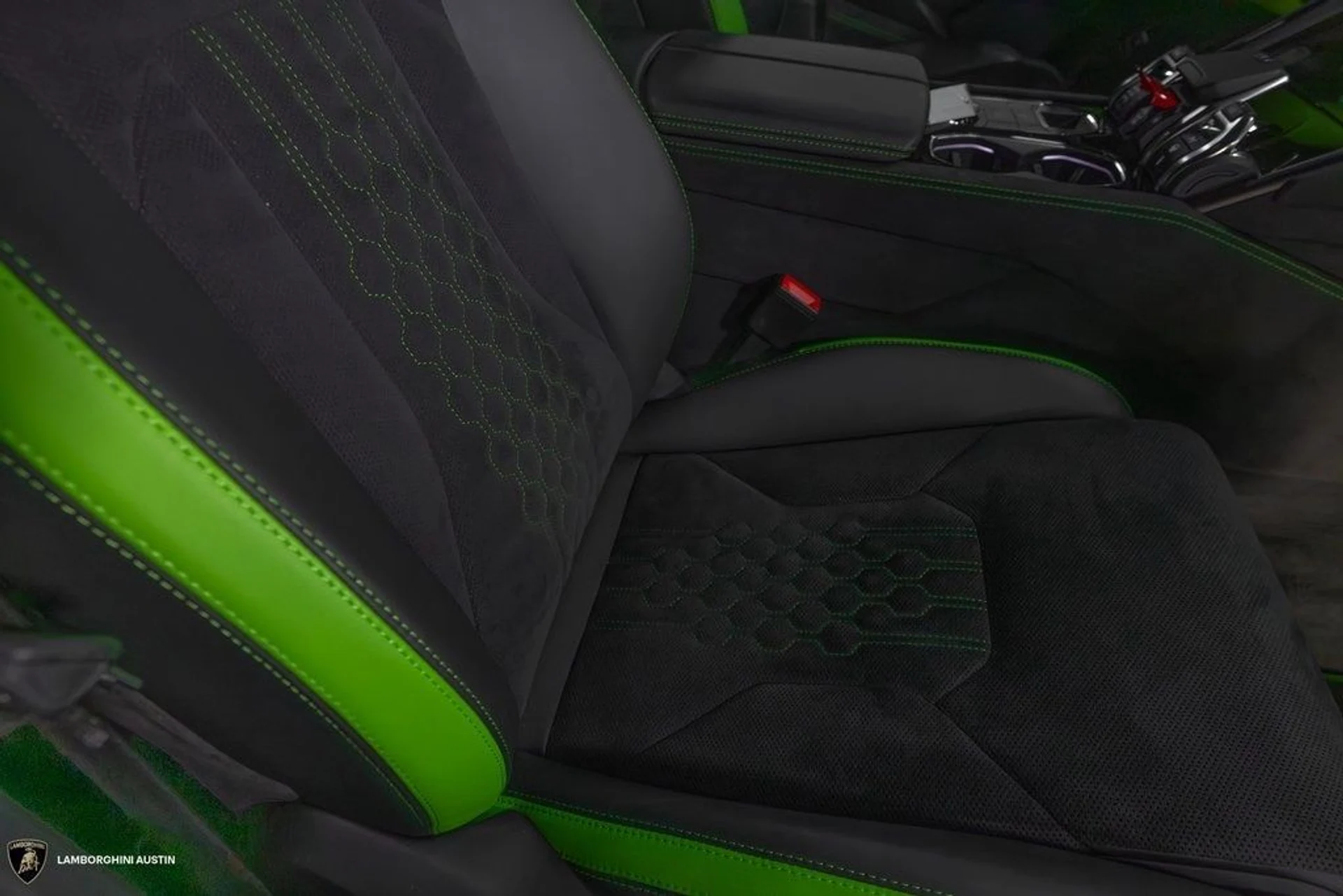 mph053_1256384725_4d5000533627340891d60b37324ed920x_120809b1af