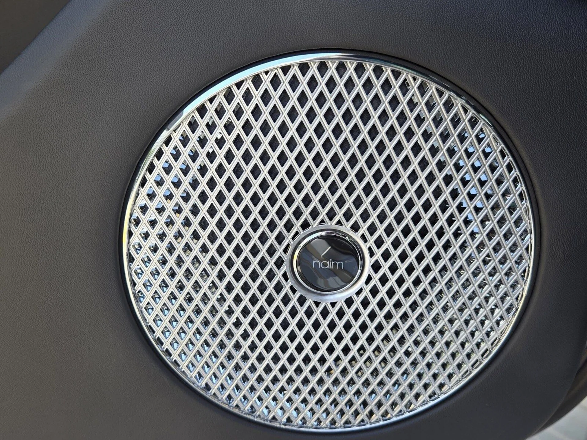 mph053_1260989961_6f1b654f54117710c8a189cdaf40997ex_1f1012f356