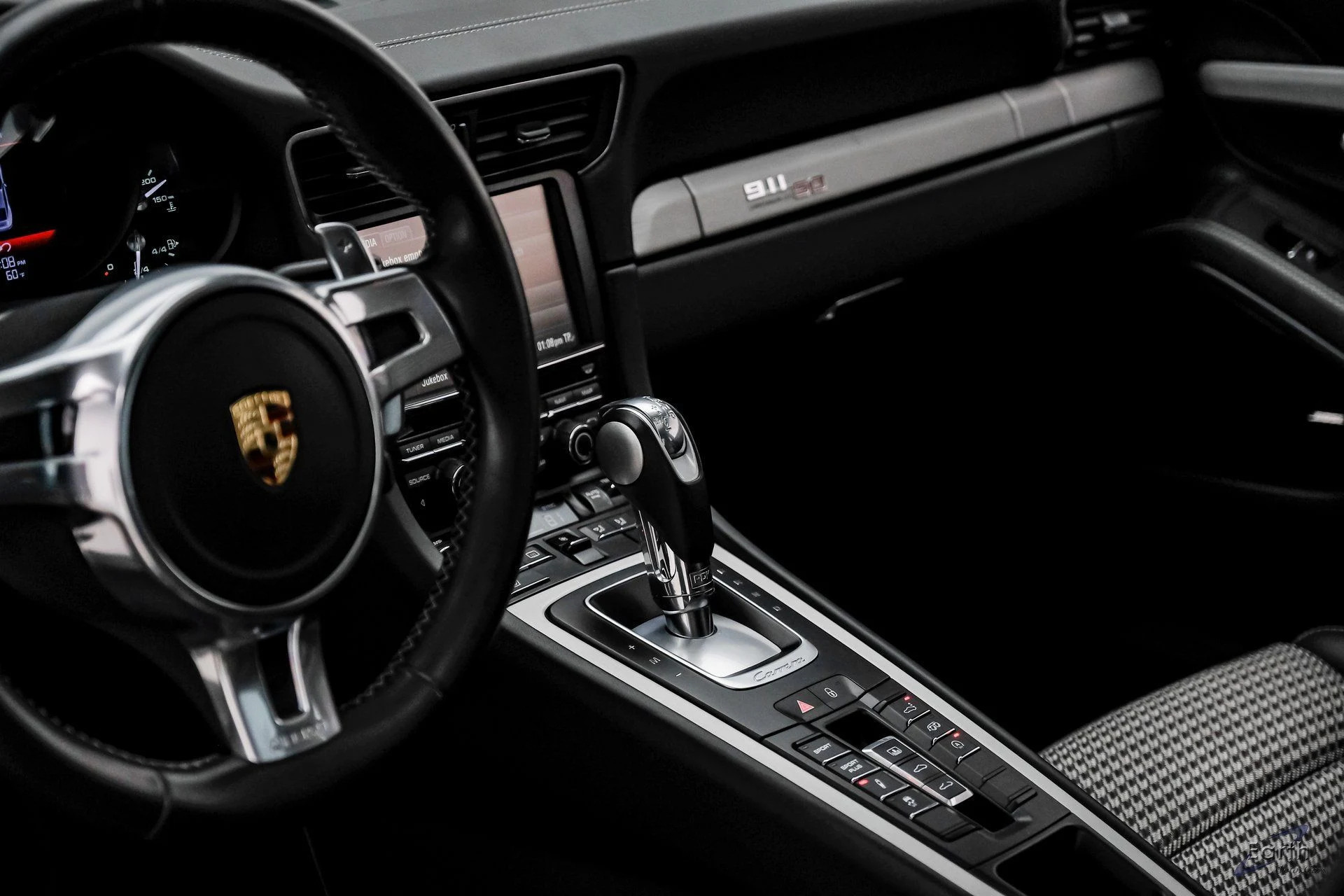 mph053_1279440238_a916412585bb4f48679d3d2e21592e11x_31b3b56595