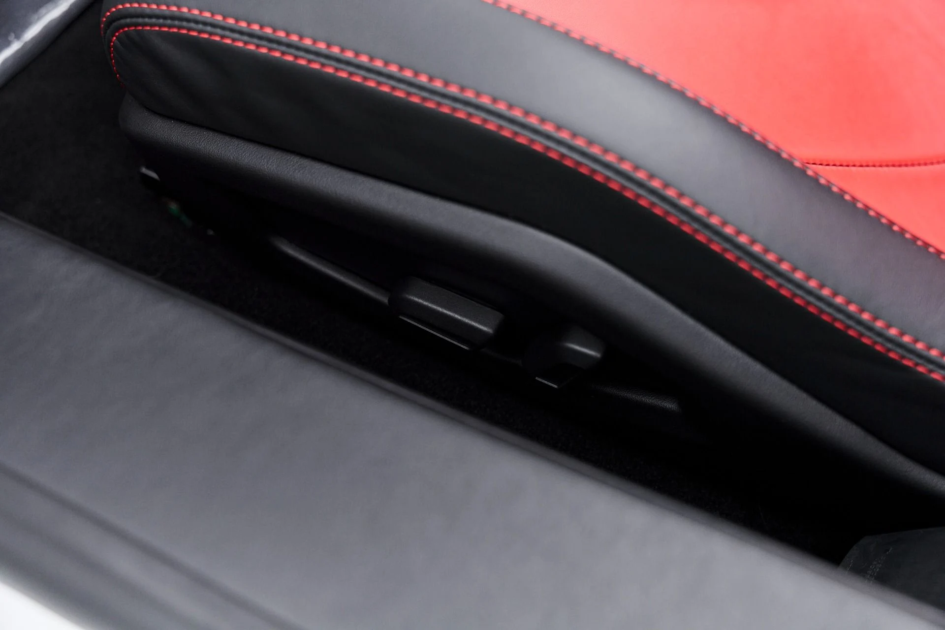 mph053_1296457333_Used_2024_Lamborghini_Huracan_EVO_Base_1791337166_d16842fa0d
