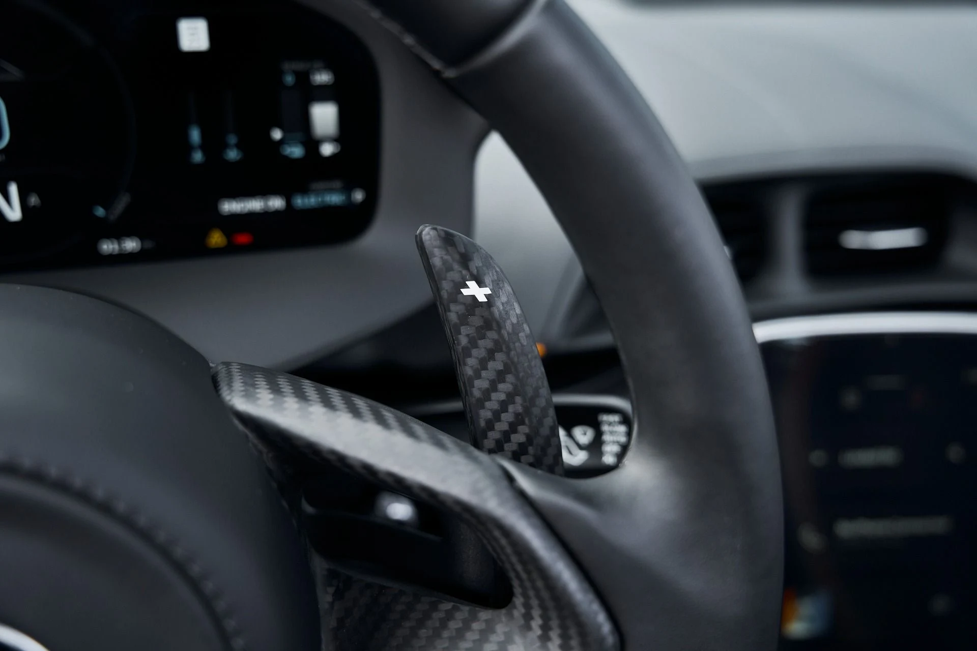 mph053_130174083_Used_2025_Mc_Laren_Artura_1769221551_e3fc8e3f87