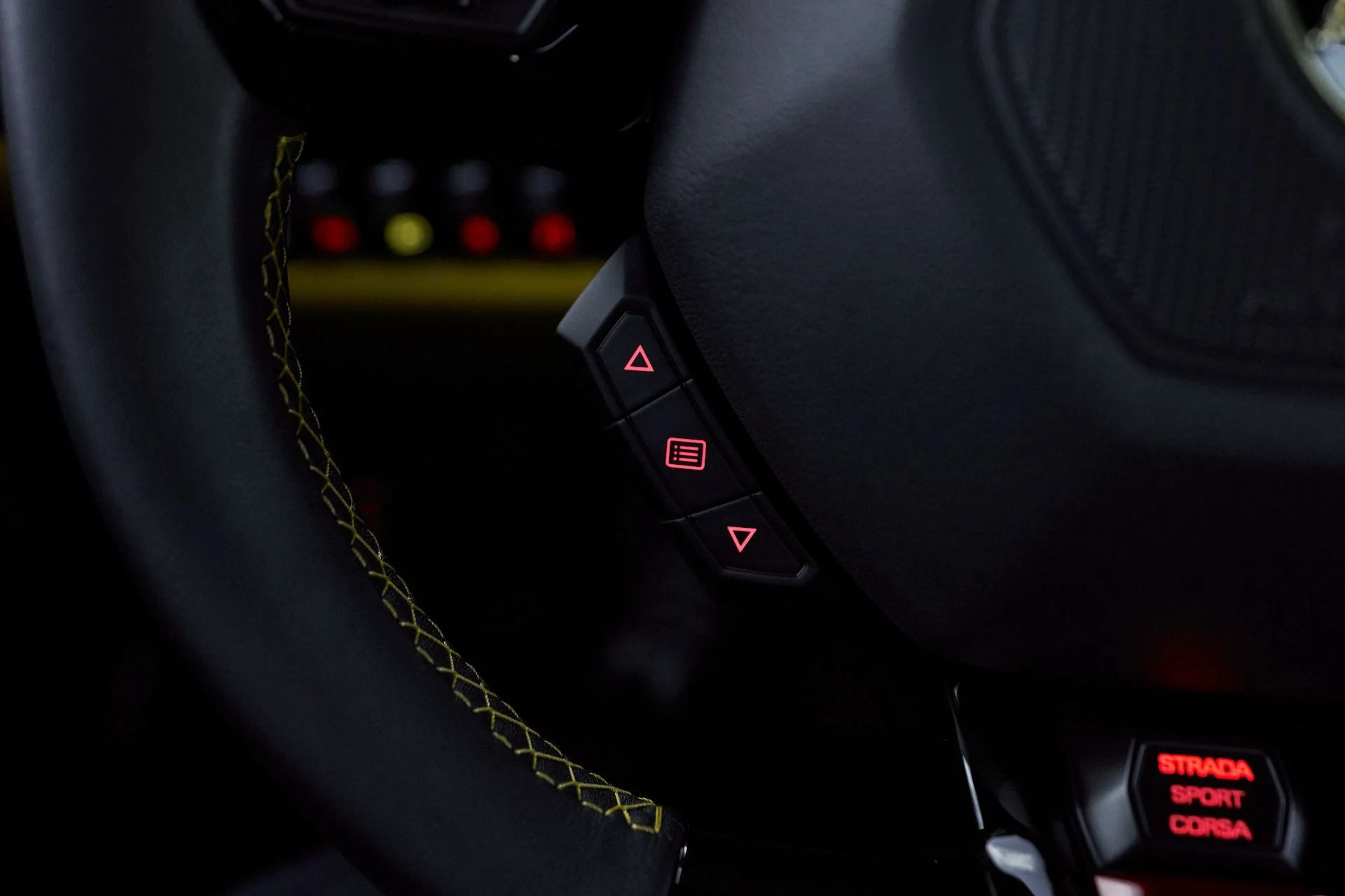 mph053_1308366445_Used_2023_Lamborghini_Huracan_Tecnica_Base_1765333564_c7d706a199