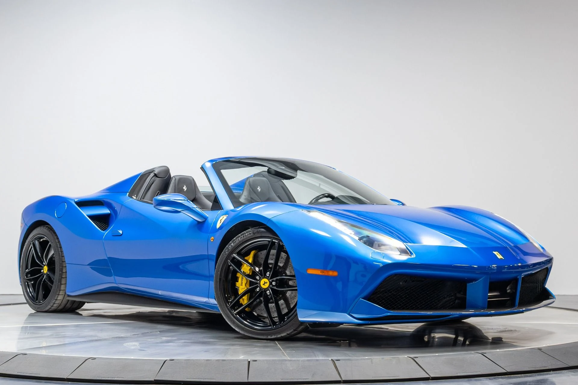 mph053_1348205306_Used_2016_Ferrari_488_Spider_1773694587_981c3ae965