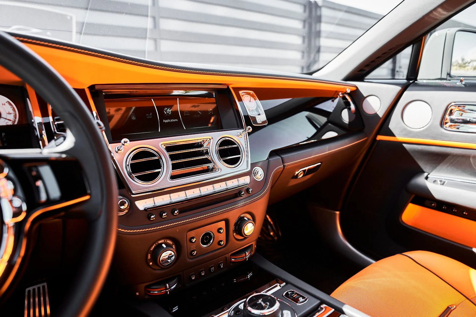 mph053_1356881677_Used_2020_Rolls_Royce_Wraith_Base_1776302648_bdc7af80a5