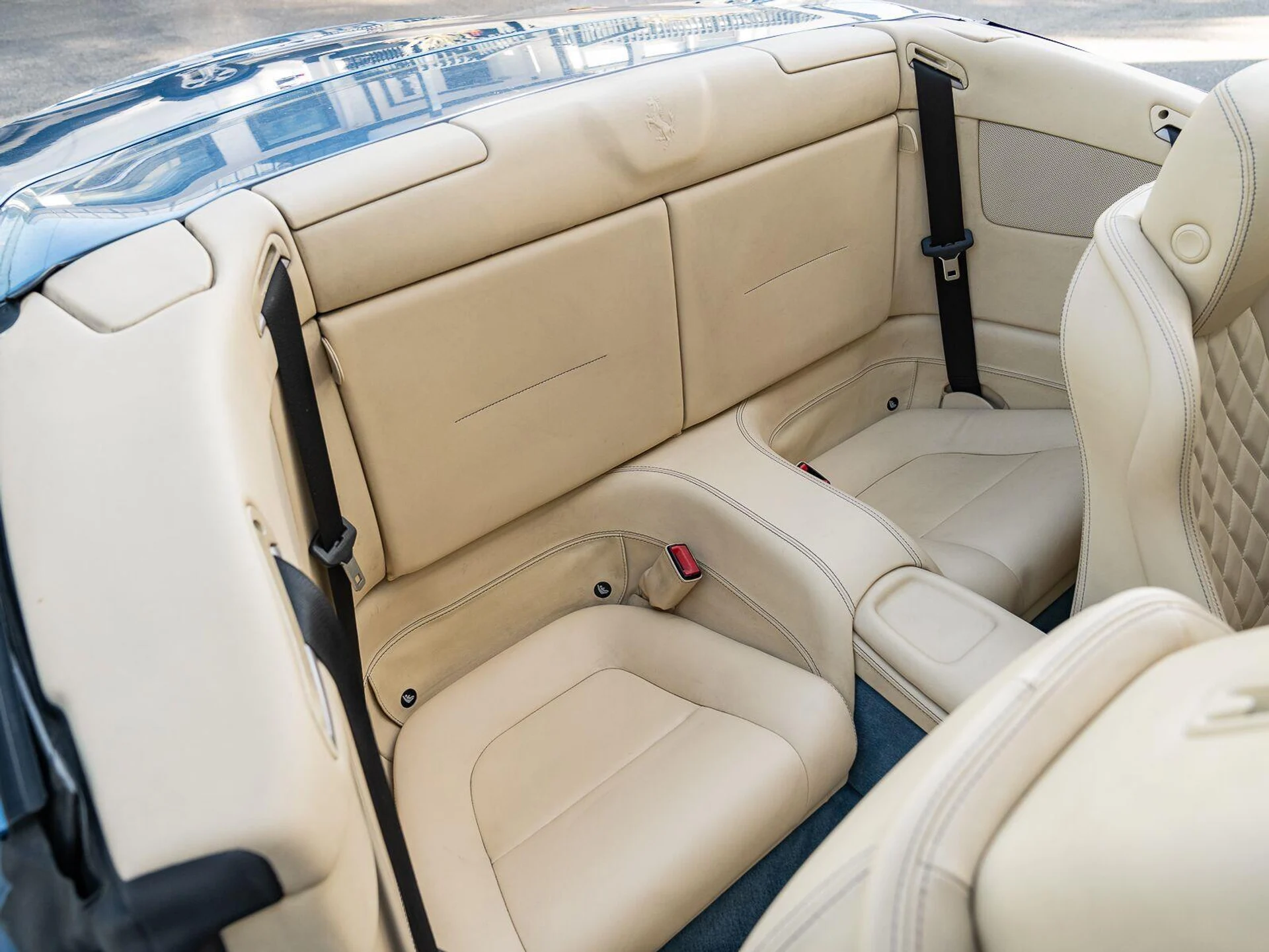 mph053_1360840392_Used_2010_Ferrari_California_1793131327_0693ff25de