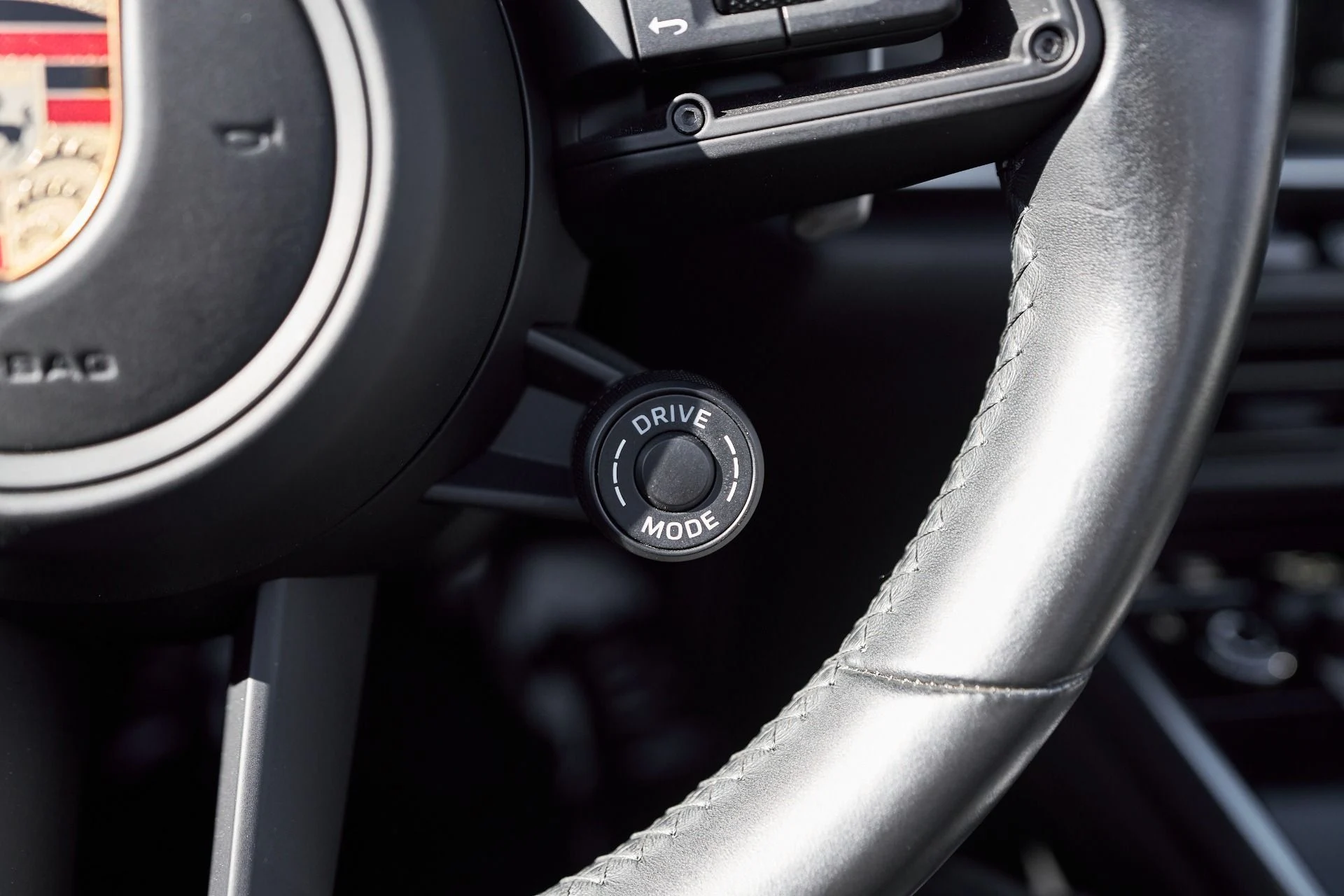 mph053_13697259_Used_2023_Porsche_911_Turbo_S_1763676544_bf75187d9c