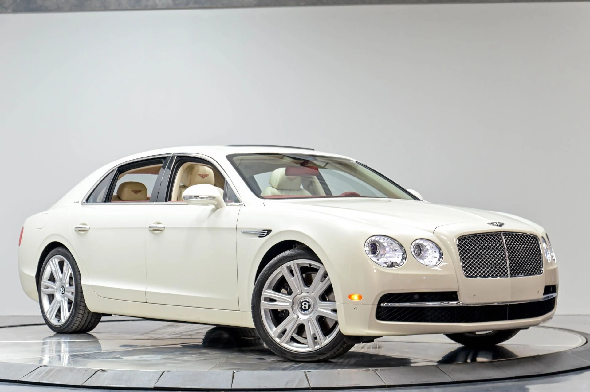 mph053_139871026_Used_2016_Bentley_Flying_Spur_W12_1781281081_07fbb2e4ba