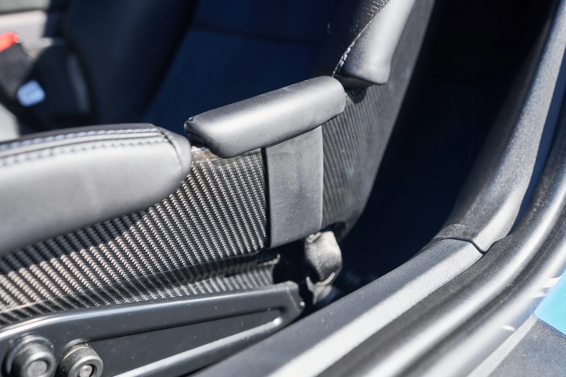 mph053_1410811228_Used_2023_Porsche_718_Cayman_GT_4_RS_1760748952_bdd462e357