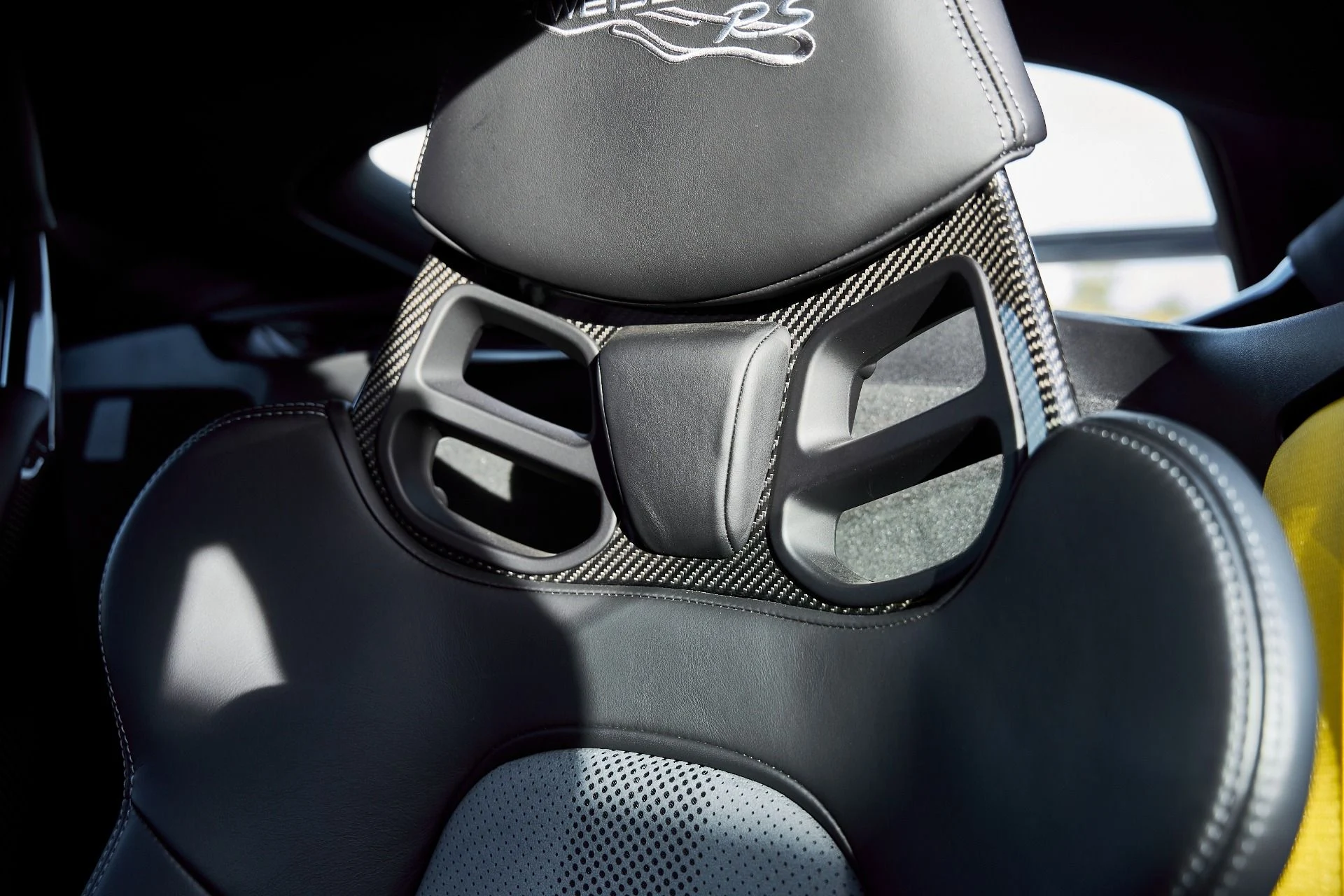 mph053_1428064040_Used_2024_Porsche_718_Cayman_GT_4_RS_1766514237_d3bf1ca267