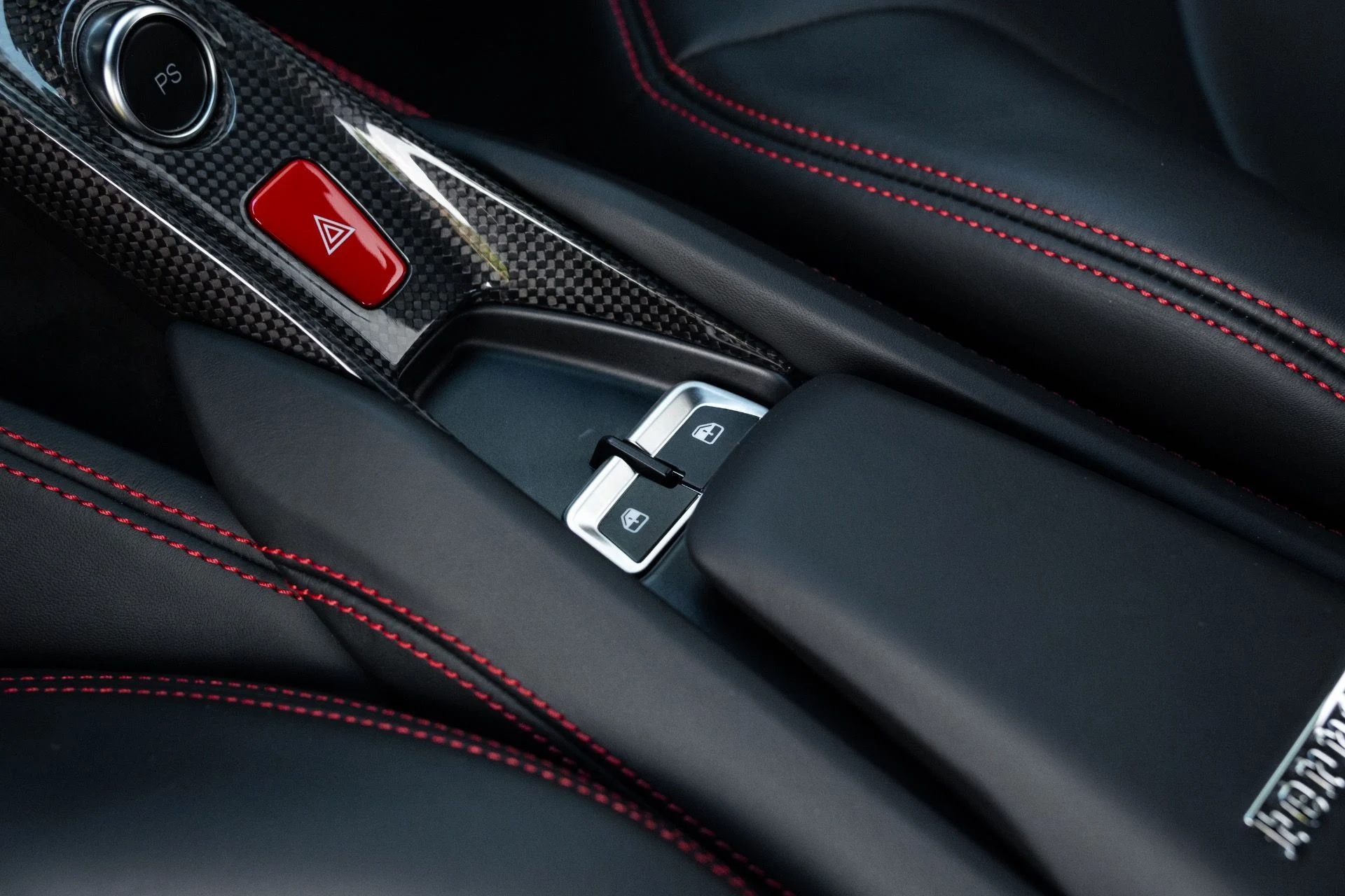 mph053_1447391233_Used_2022_Ferrari_F8_Tributo_1774670303_100acd2264