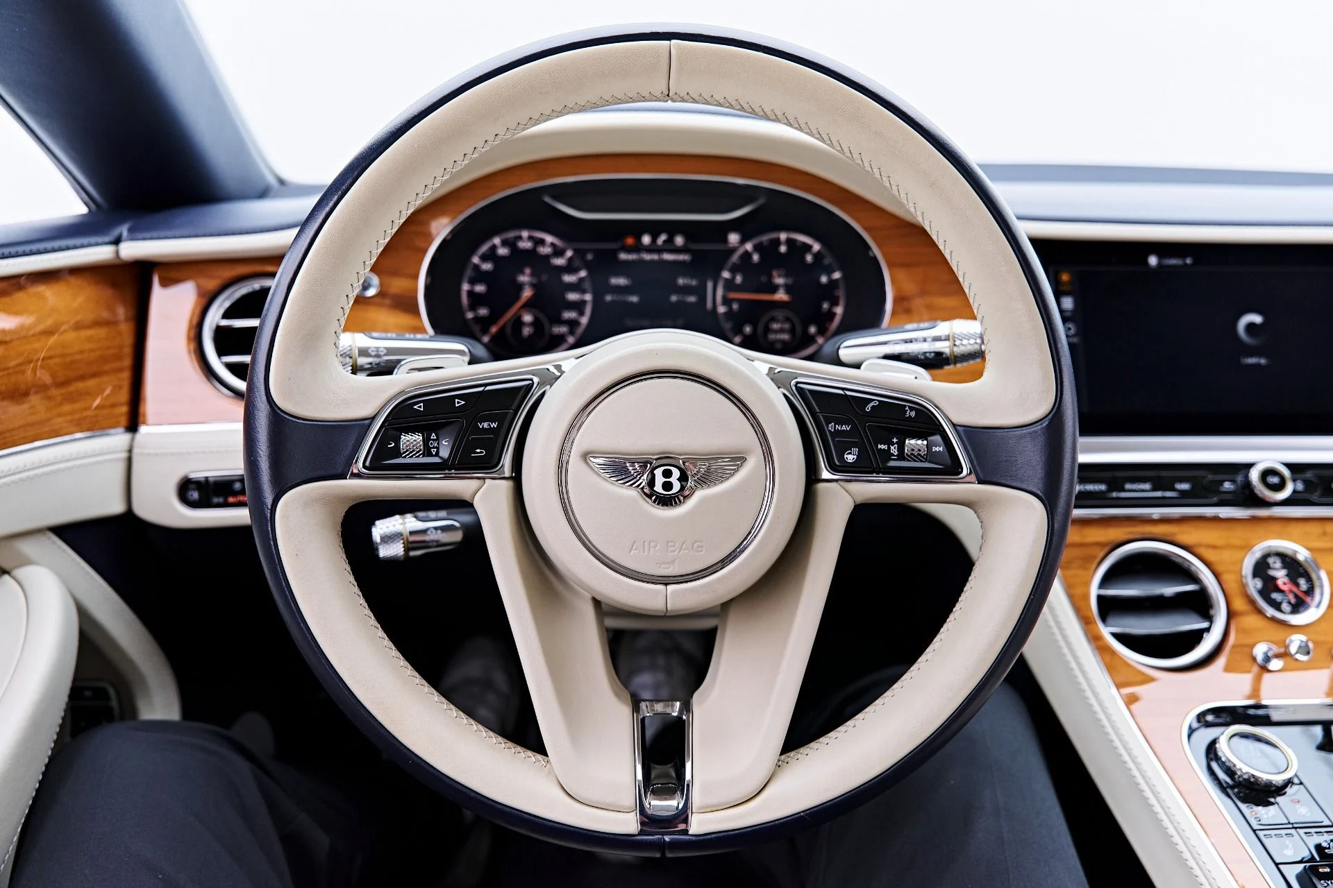 mph053_145844514_Used_2020_Bentley_Continental_GT_V8_1784052062_e702246c52