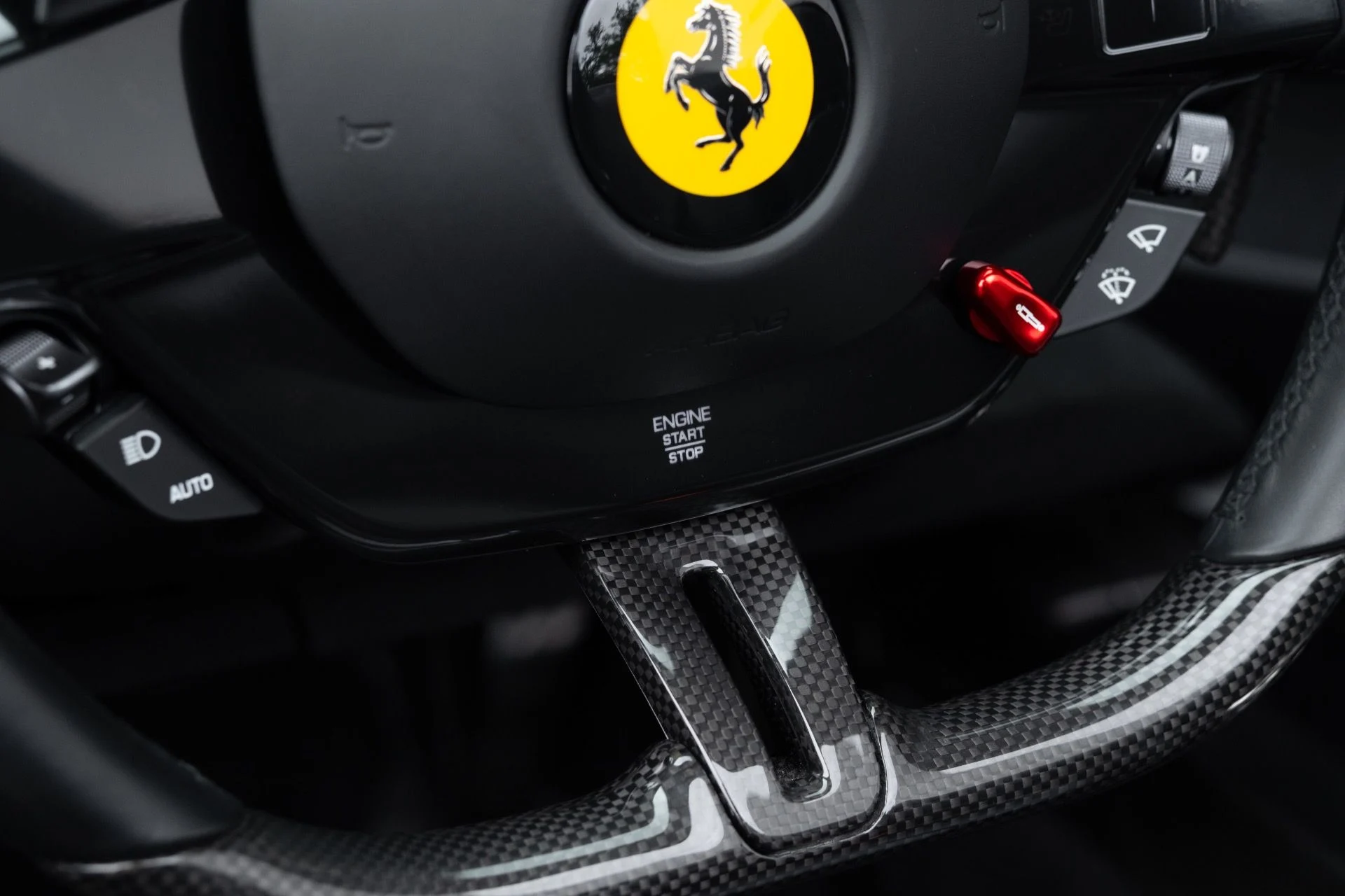 mph053_1463389970_Used_2022_Ferrari_SF_90_Spider_1775626389_a320c61384