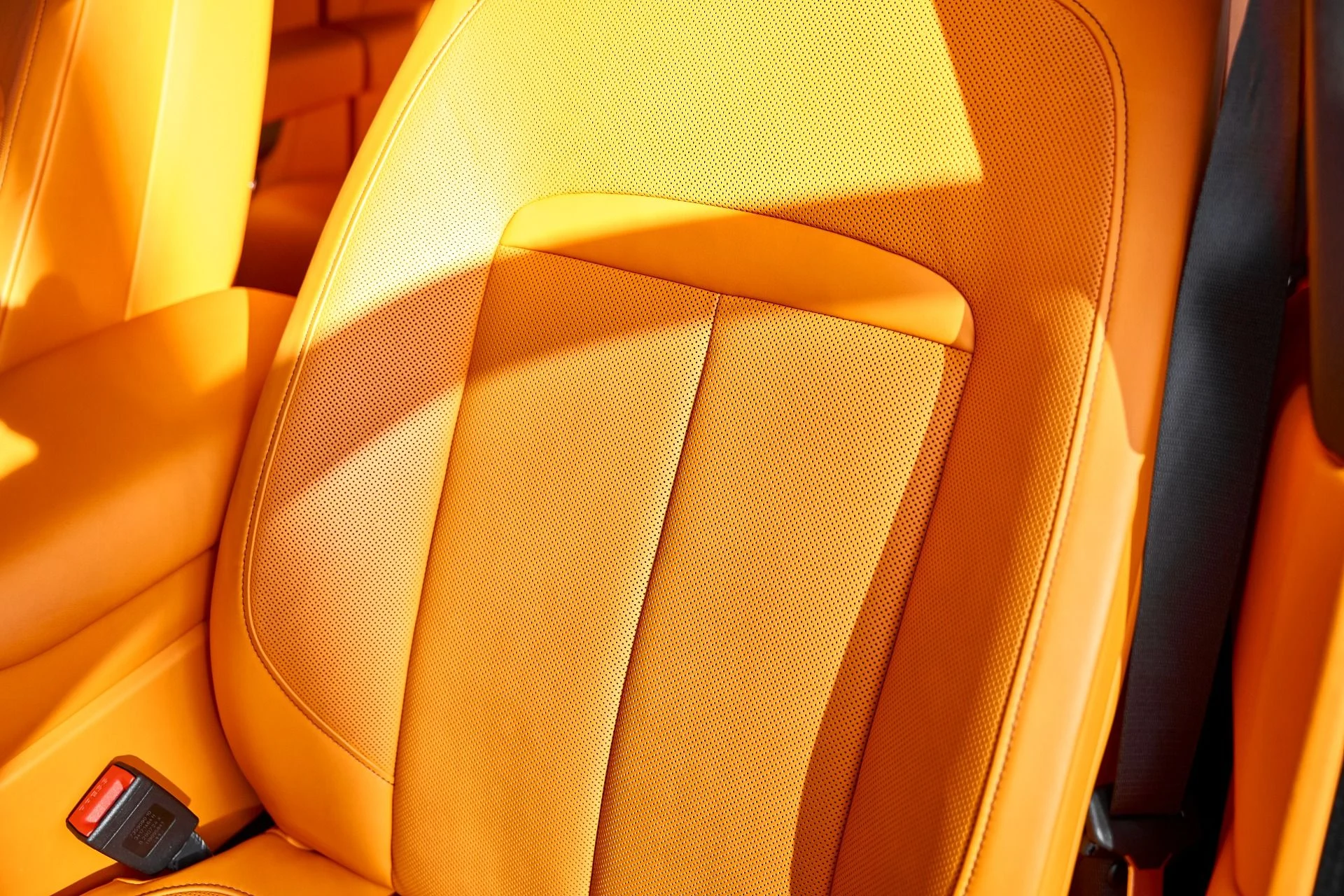 mph053_147473703_Used_2025_Rolls_Royce_Cullinan_1766456687_ad6e2b308f