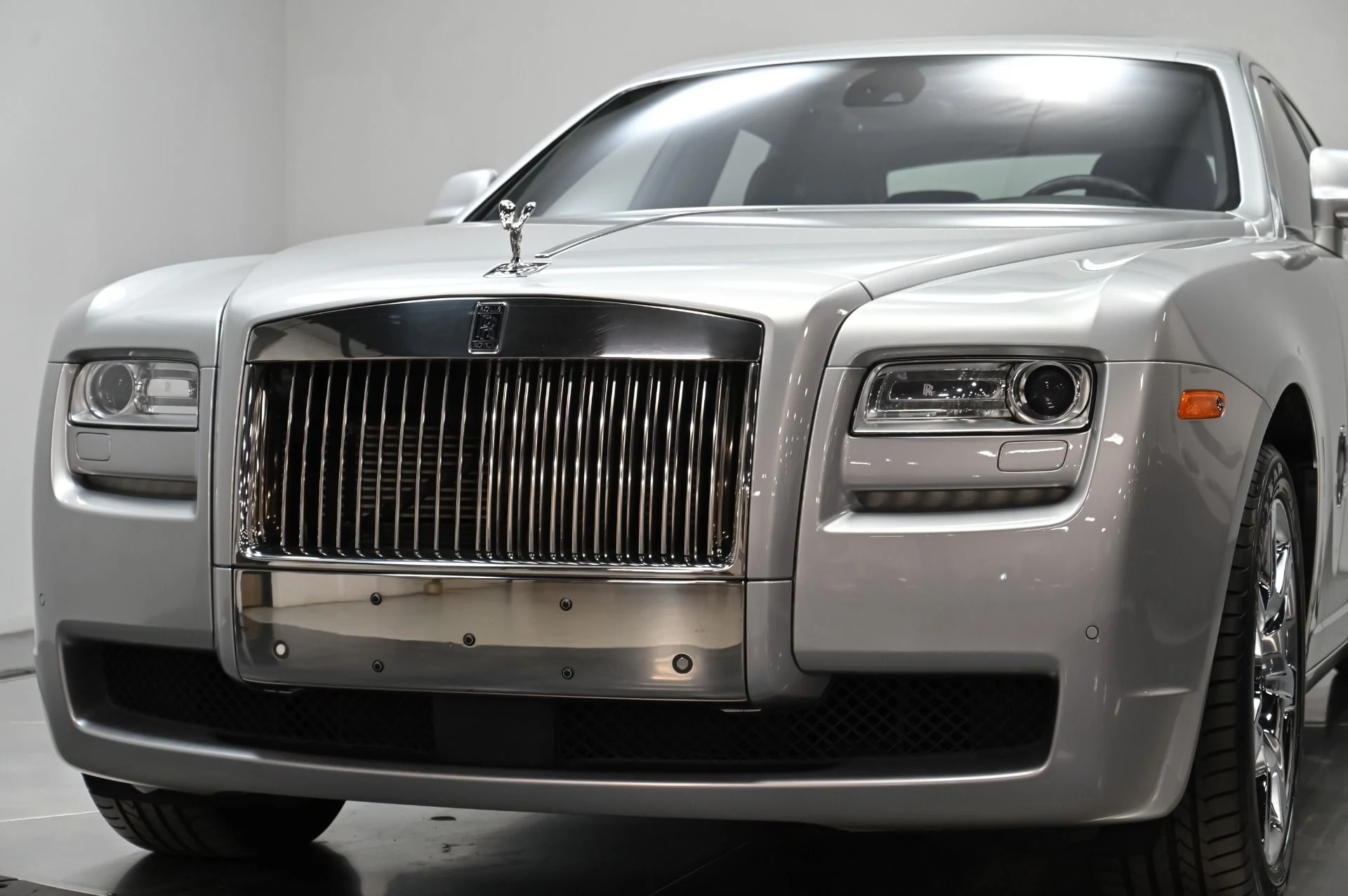 mph053_1501155211_Used_2012_Rolls_Royce_Ghost_1757528739_4875b67cf6
