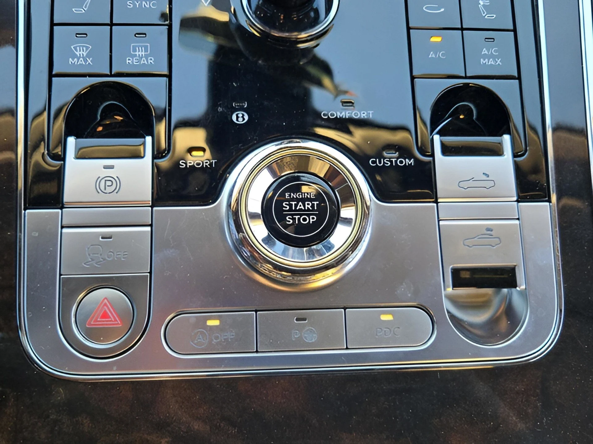 mph053_1552901082_49e93fe964efd7e3405f99d83dbe7138x_8fe064f041