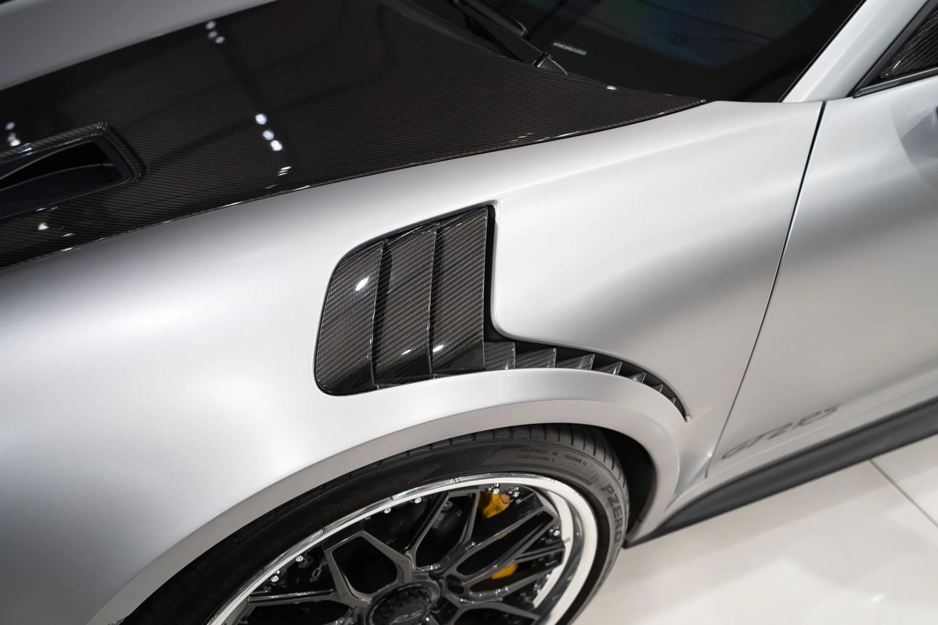 mph053_1563693992_11863_p54_l_e2224a3dcd