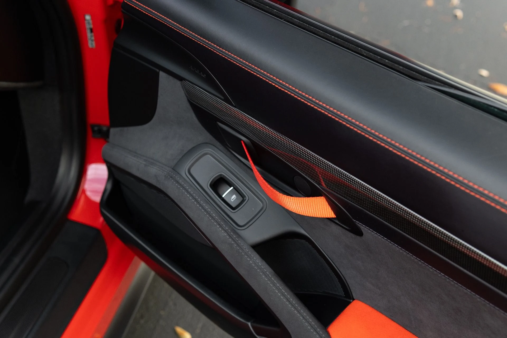 mph053_157146877_Used_2016_Porsche_911_GT_3_RS_1766773556_90ea6df4e7