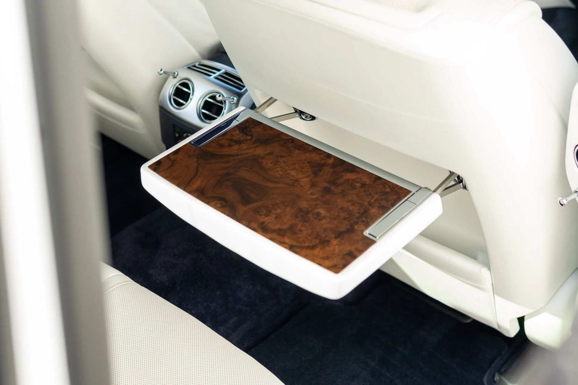 mph053_1573475912_Used_2018_Rolls_Royce_Ghost_1765824060_8ac208c70f