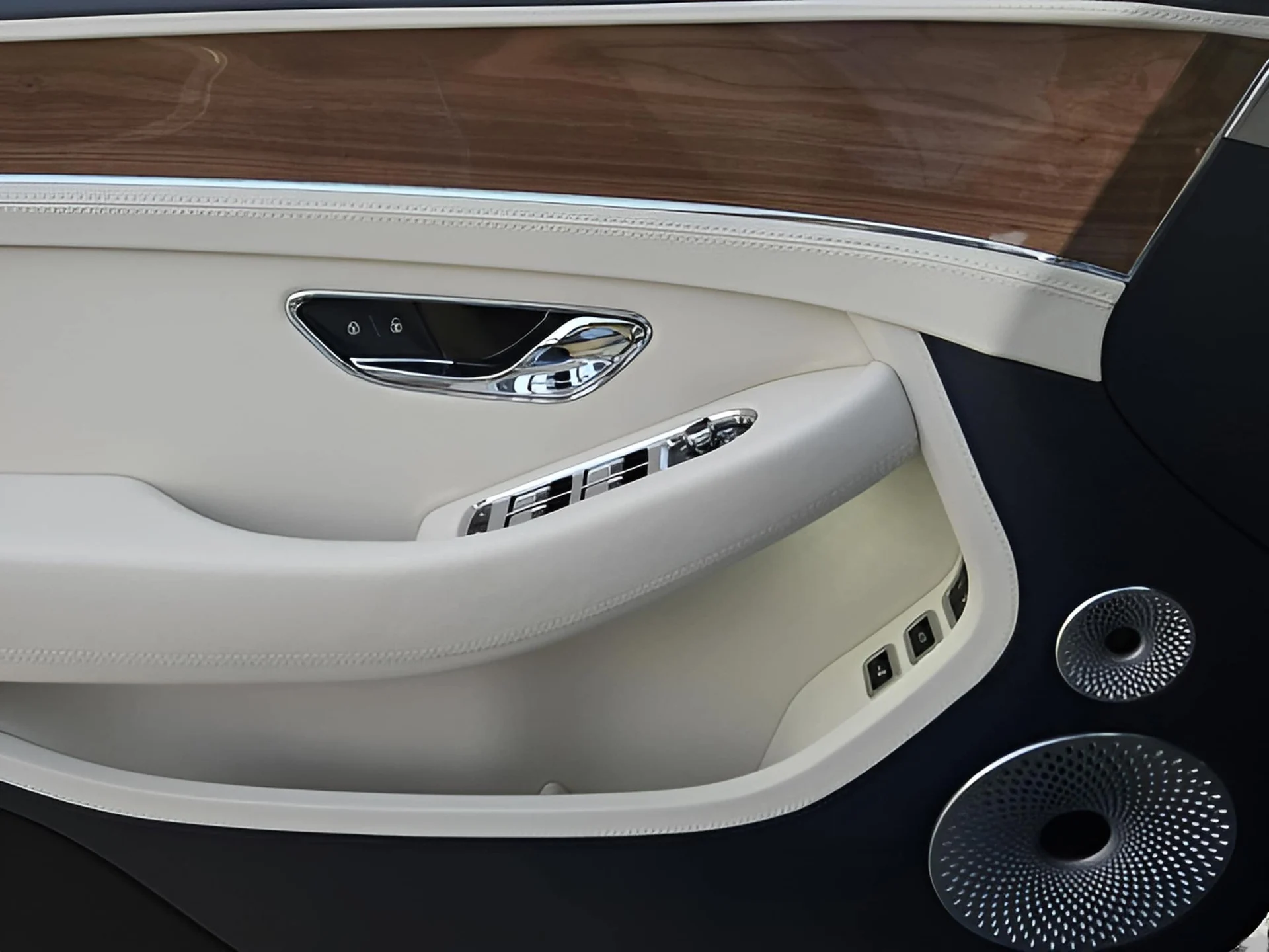 mph053_158245493_d5a2b6bc06eaf585f1430c6d610e1b0fx_967967b818