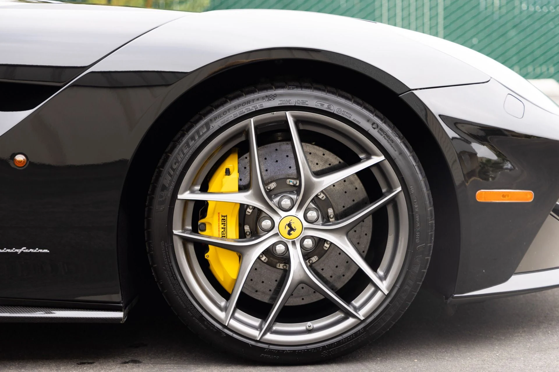 mph053_1656773440_Used_2014_Ferrari_F12berlinetta_1761682379_6a1247ac9c