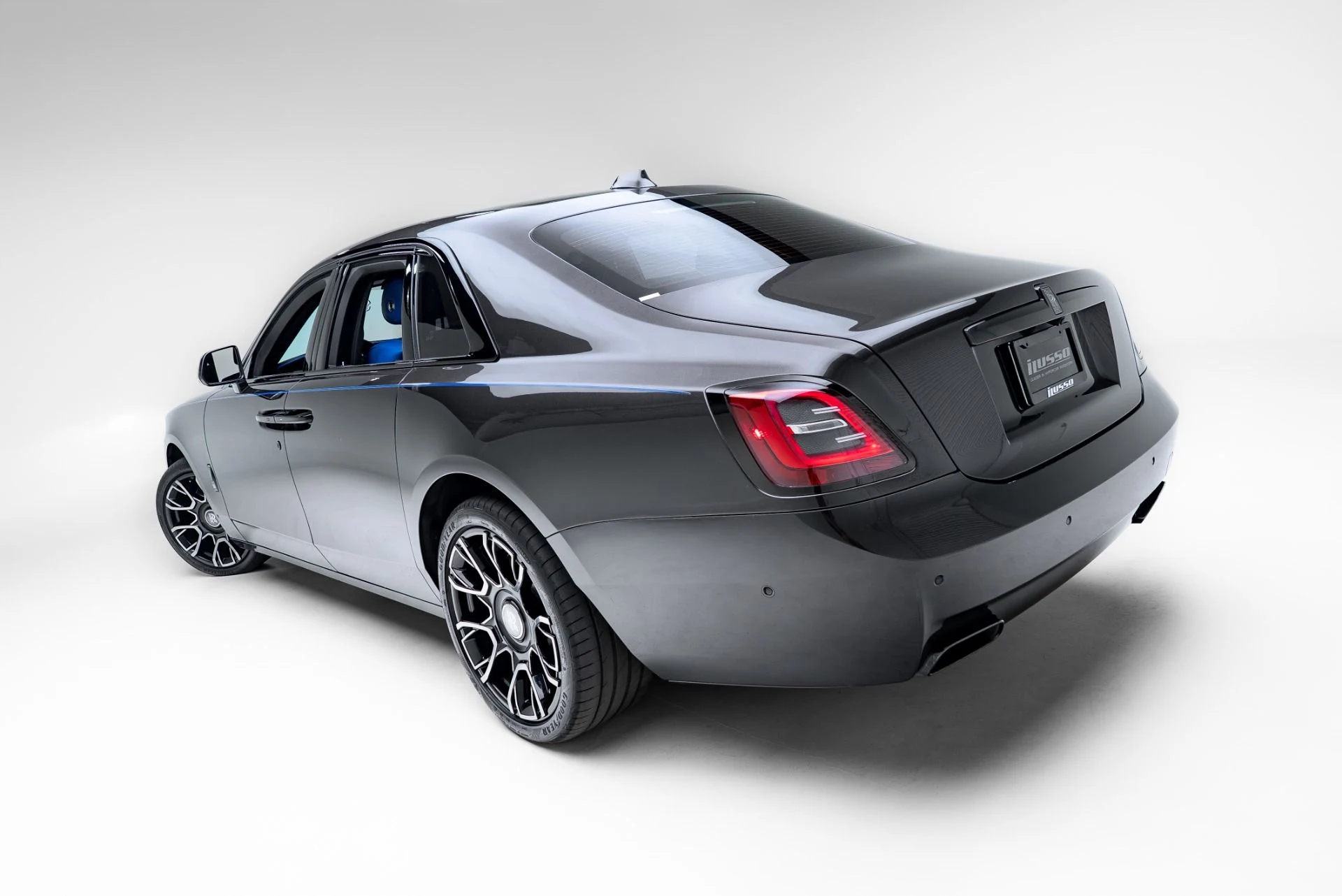 mph053_1664004157_Used_2023_Rolls_Royce_Black_Badge_Ghost_1776469985_3a3237b909