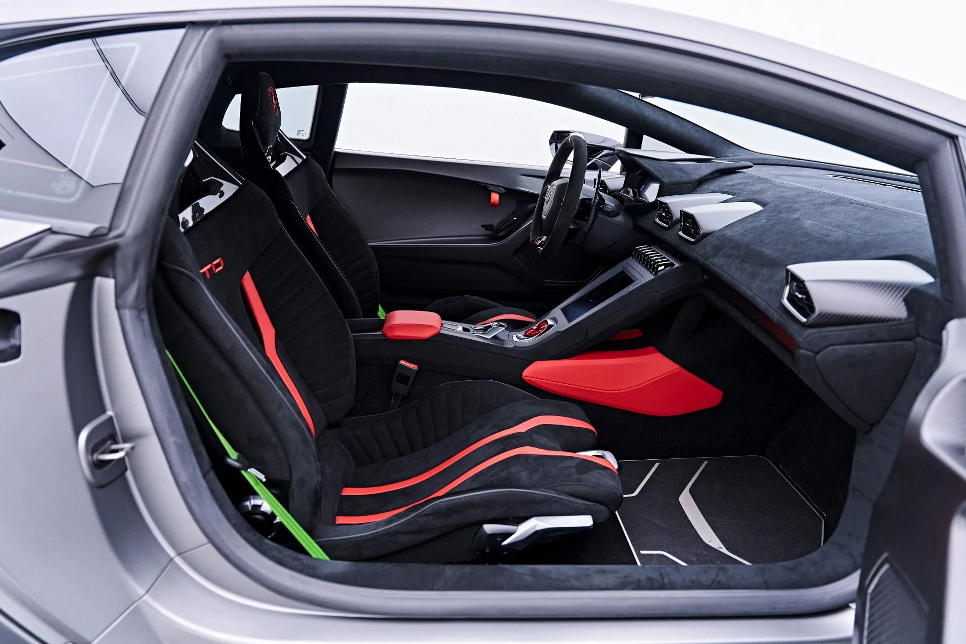 mph053_1672468992_Used_2023_Lamborghini_Huracan_STO_Base_1784576317_390020b390