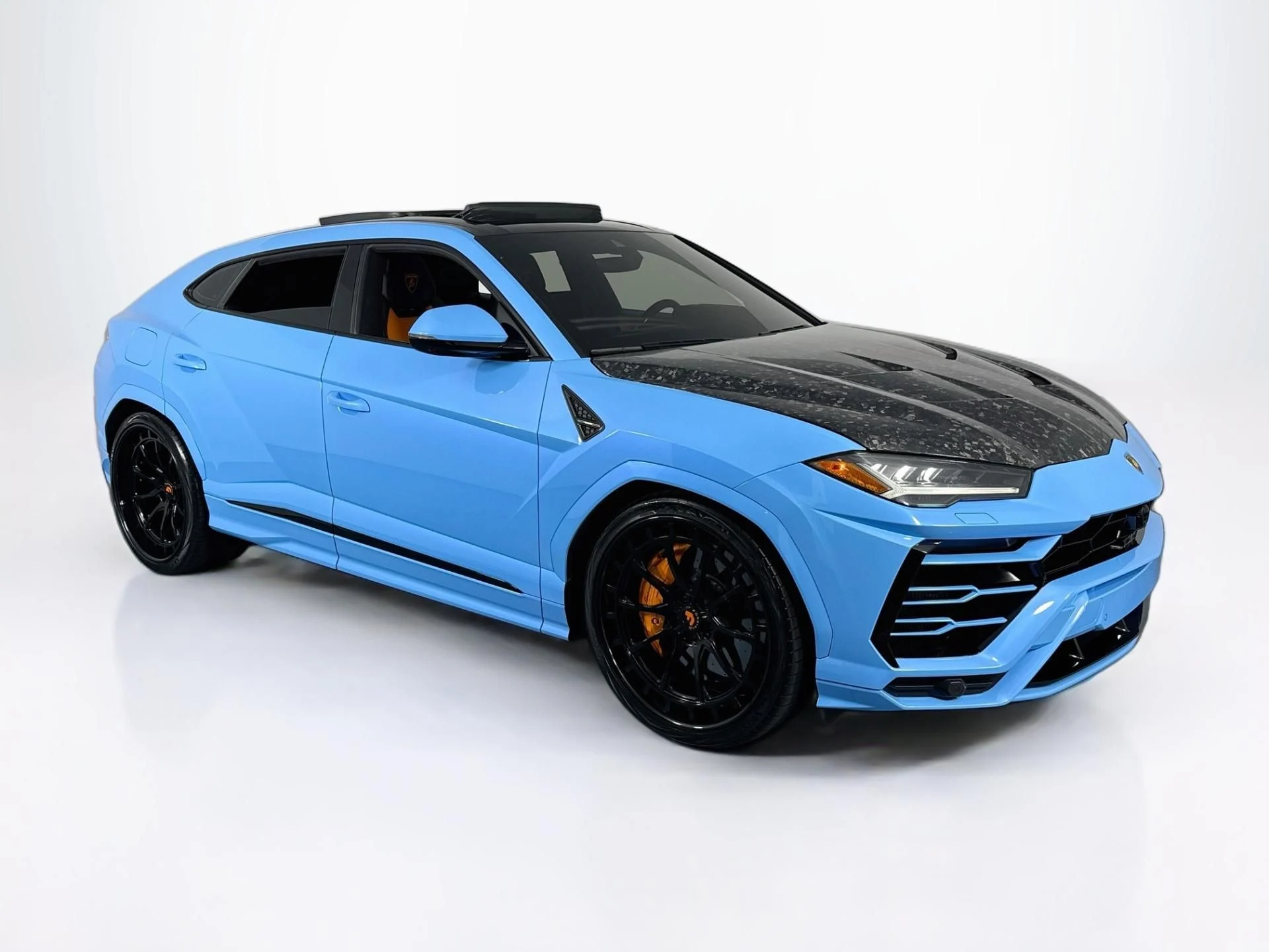 mph053_1677467582_Used_2022_Lamborghini_Urus_1786397317_6d9b298a2a