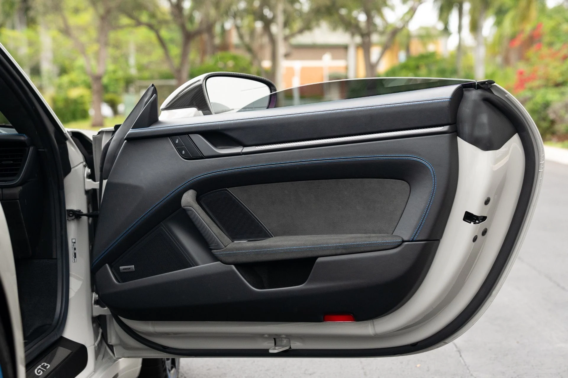 mph053_1678571337_Used_2024_Porsche_911_GT_3_1768339122_8208fa9850