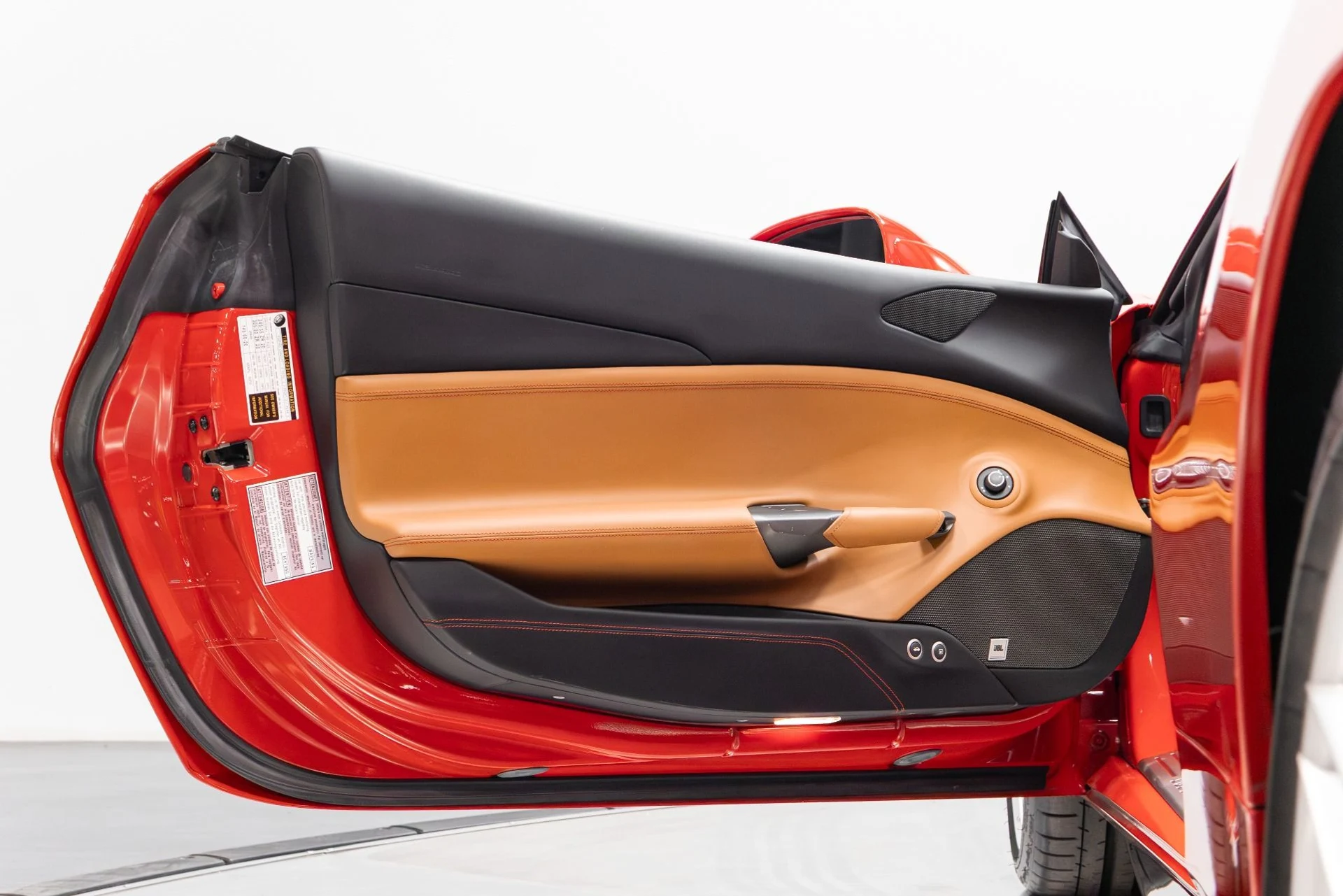 mph053_1696006153_Used_2016_Ferrari_488_Spider_Base_1761761297_a2bd5ee464