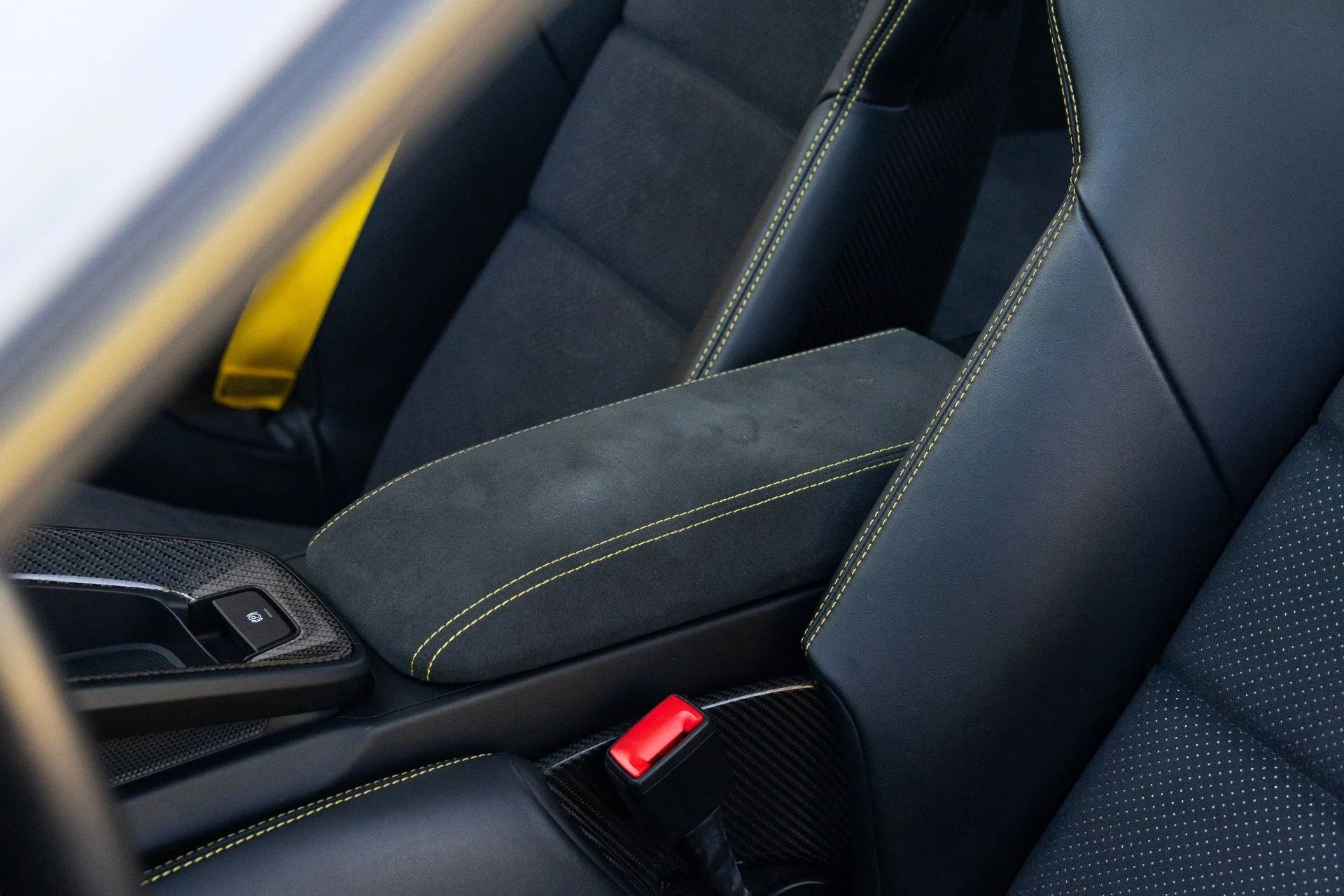 mph053_1706133145_Used_2023_Porsche_911_GT_3_1777402484_93ba625faf