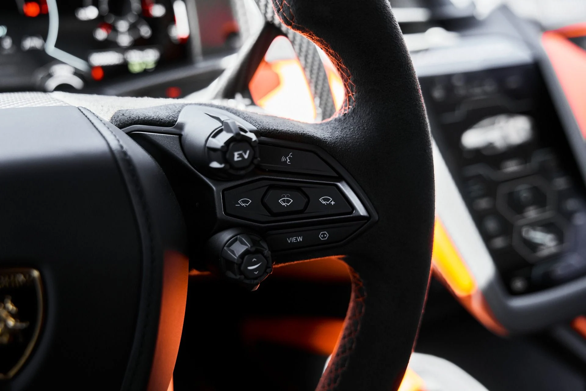 mph053_1724103944_Used_2024_Lamborghini_Revuelto_Base_1777394353_2f4a407367