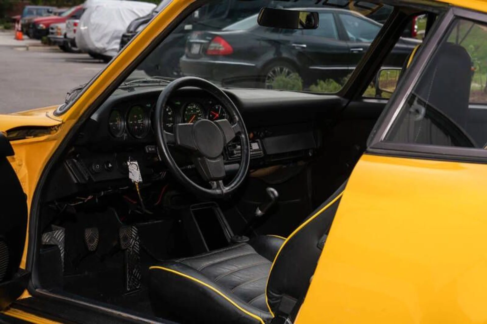 mph053_1740570067_1976_porsche_911_carrera_coupe_911_carrera_coupe_6c80c82019