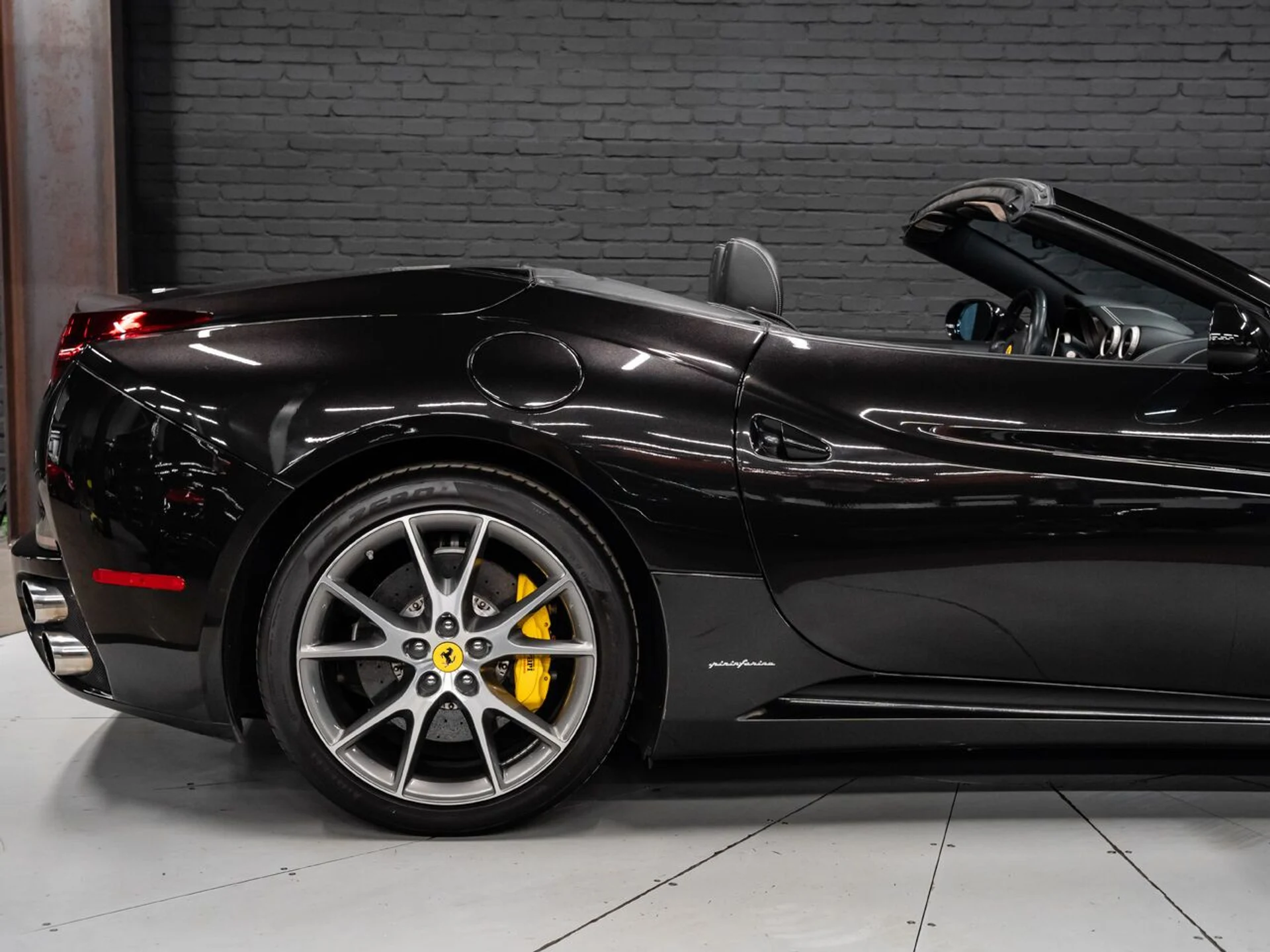 mph053_1795598066_ferrari_california_2011_31ed12ef9d