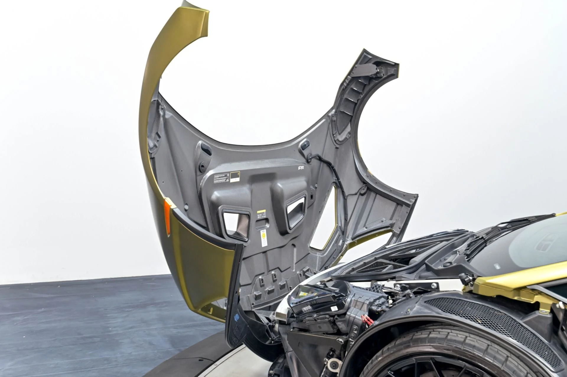 mph053_1827860487_Used_2023_Lamborghini_Huracan_STO_1782768591_2c844bbabc