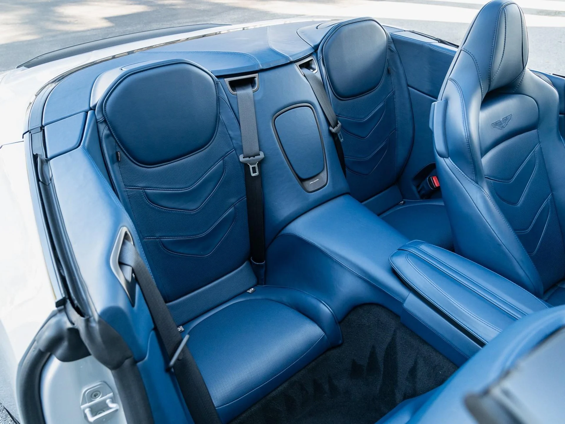 mph053_1839489225_Used_2020_Aston_Martin_DBS_Superleggera_1764795986_39193bfbab