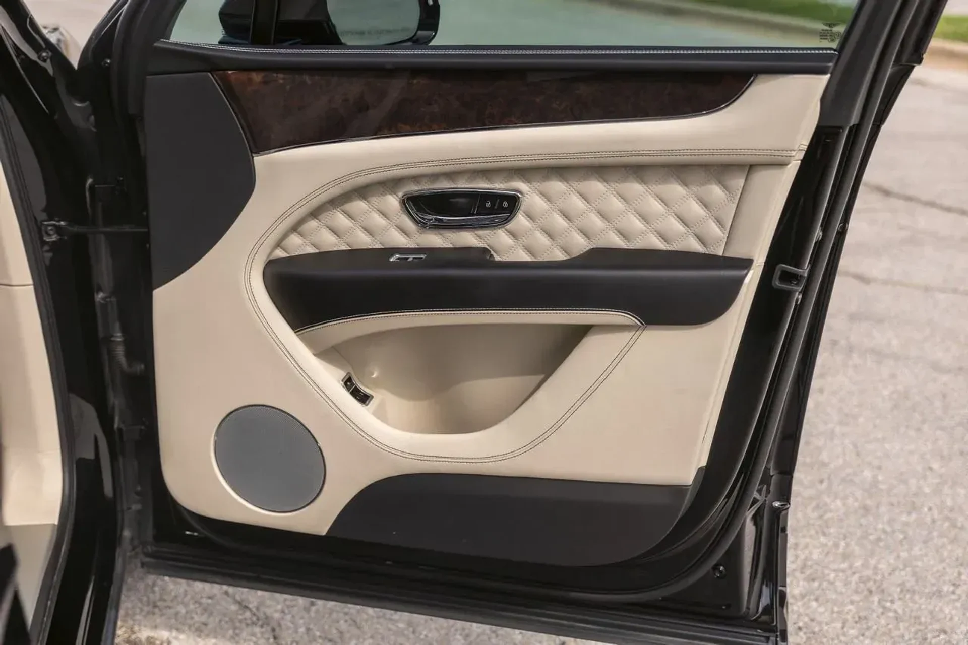 mph053_1848928905_dc97f1504422414a850d030a0d6738d7_5494f06741