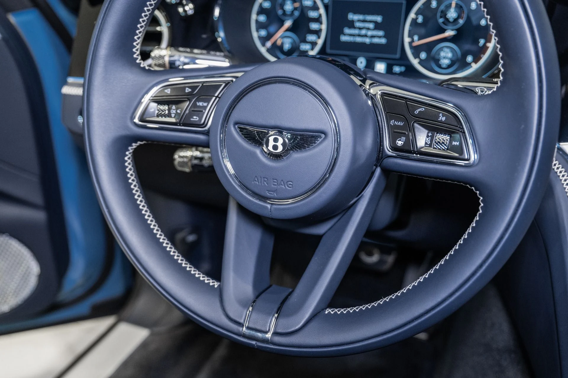 mph053_185164739_Used_2024_Bentley_Flying_Spur_Edition_8_1777999151_ebbb2ee214