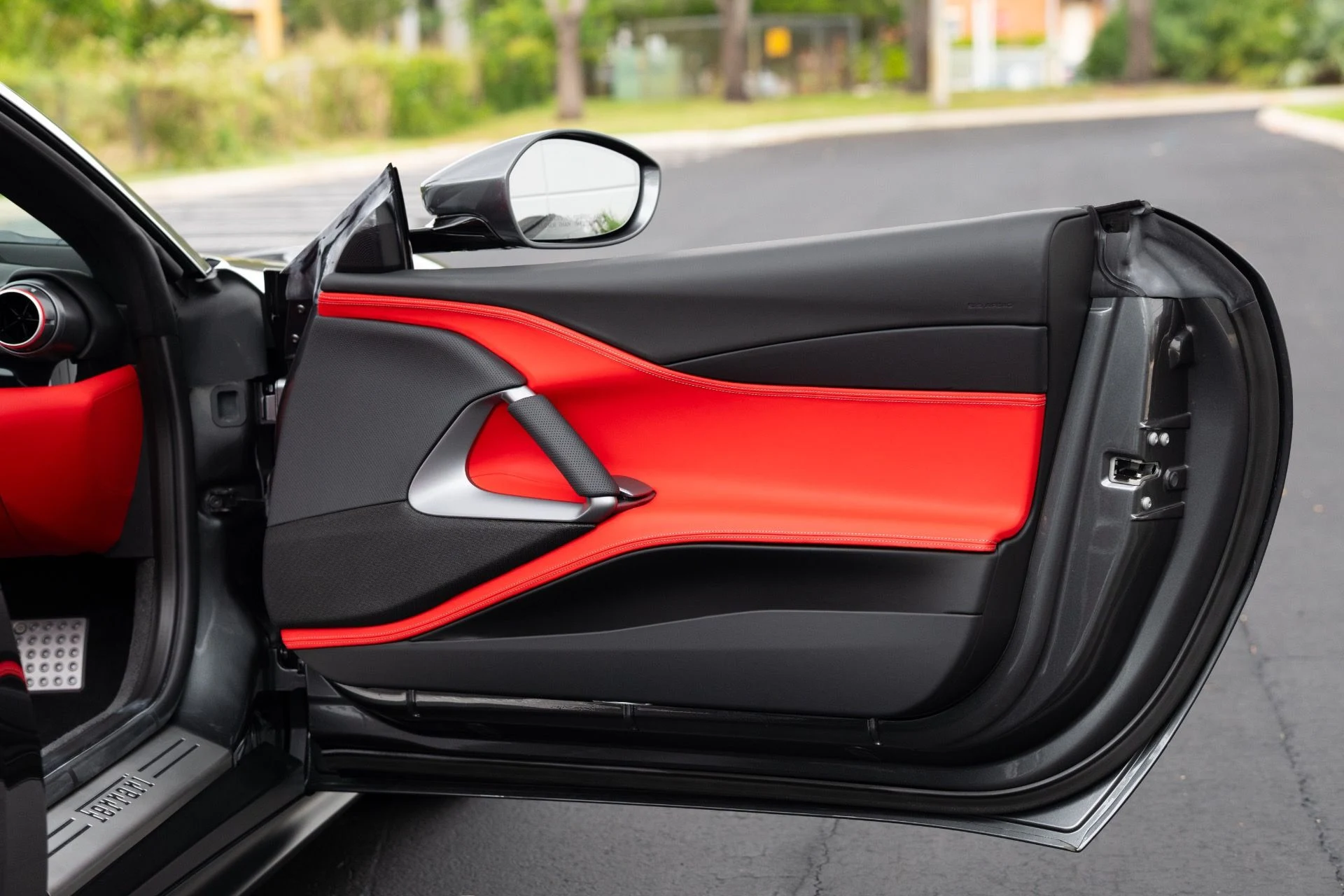 mph053_185475074_Used_2022_Ferrari_812_GTS_1768275128_b5e83fc7d6