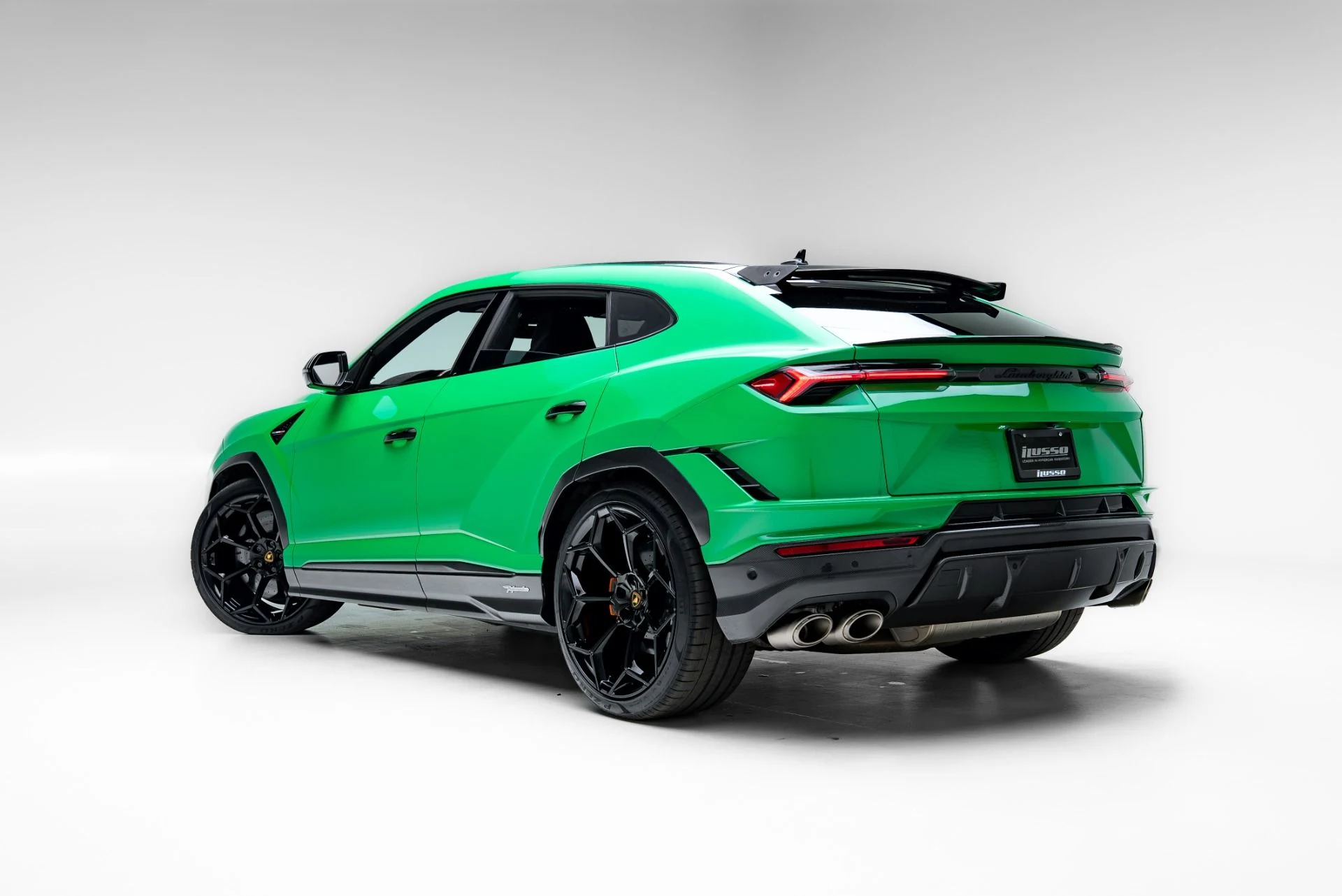 mph053_1866633994_Used_2023_Lamborghini_Urus_Performante_1776977951_646936cdcc
