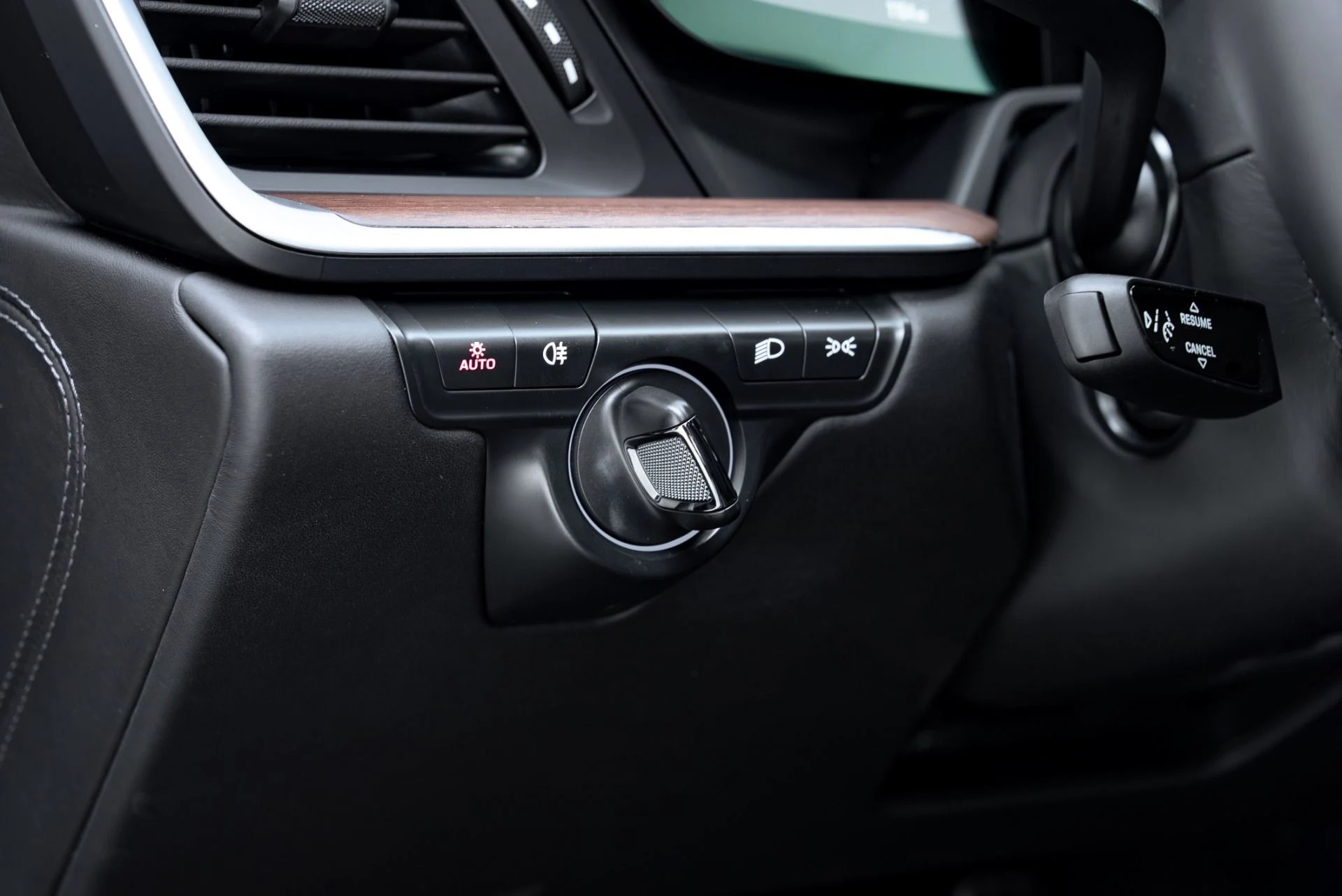 mph053_1907875874_Used_2023_Porsche_911_Sport_Classic_1776441930_b20f8d53dd