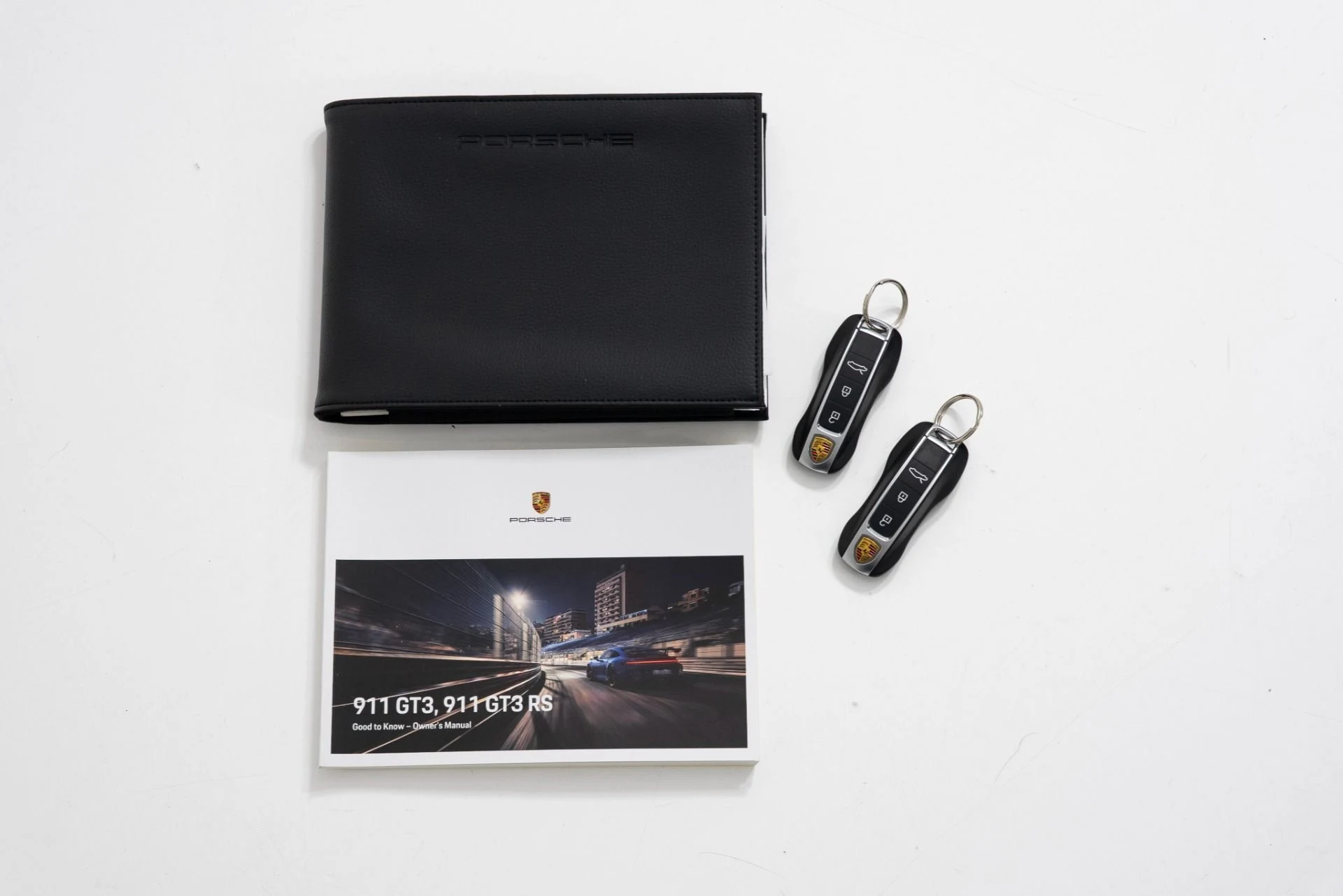 mph053_1921561895_Used_2024_Porsche_911_GT_3_Touring_1750205343_b39a9a9f98