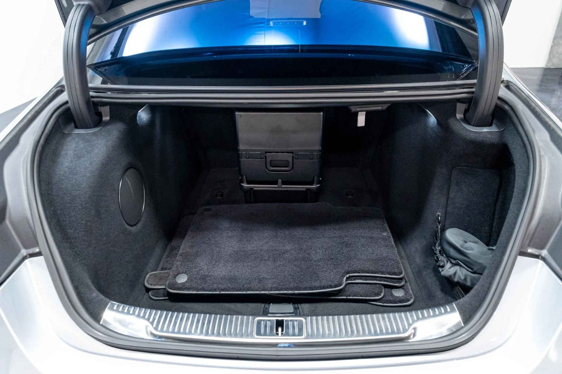 mph053_2036444382_Used_2024_Mercedes_Benz_S_Class_Maybach_S_680_4_MATIC_1777501614_6d1374851a