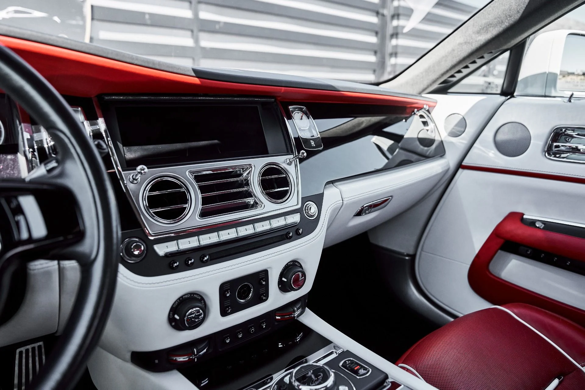 mph053_2037332646_Used_2020_Rolls_Royce_Wraith_Base_1775285253_55fc48e7e2