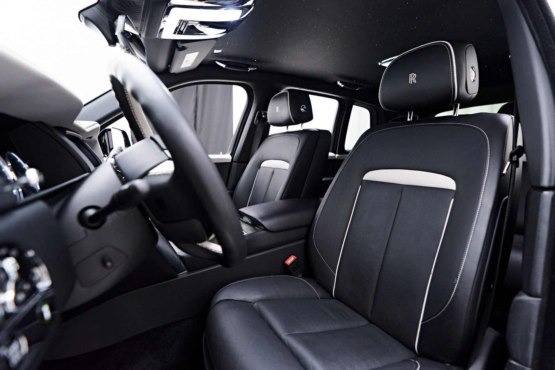 mph053_2092627081_Used_2023_Rolls_Royce_Cullinan_Base_1756252121_bbcef10c20