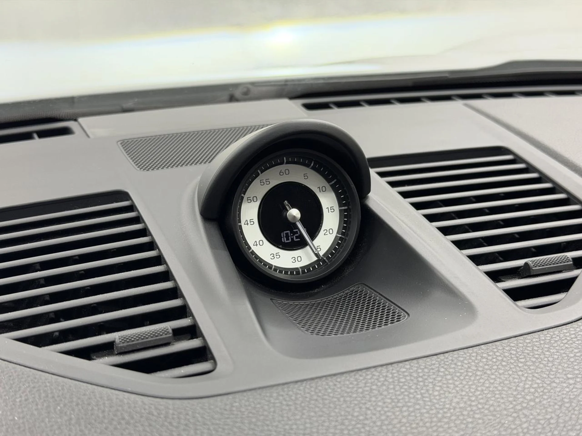 mph053_2096755675_be2e23f71bfabb6a63359c22fe564188_1123768da5