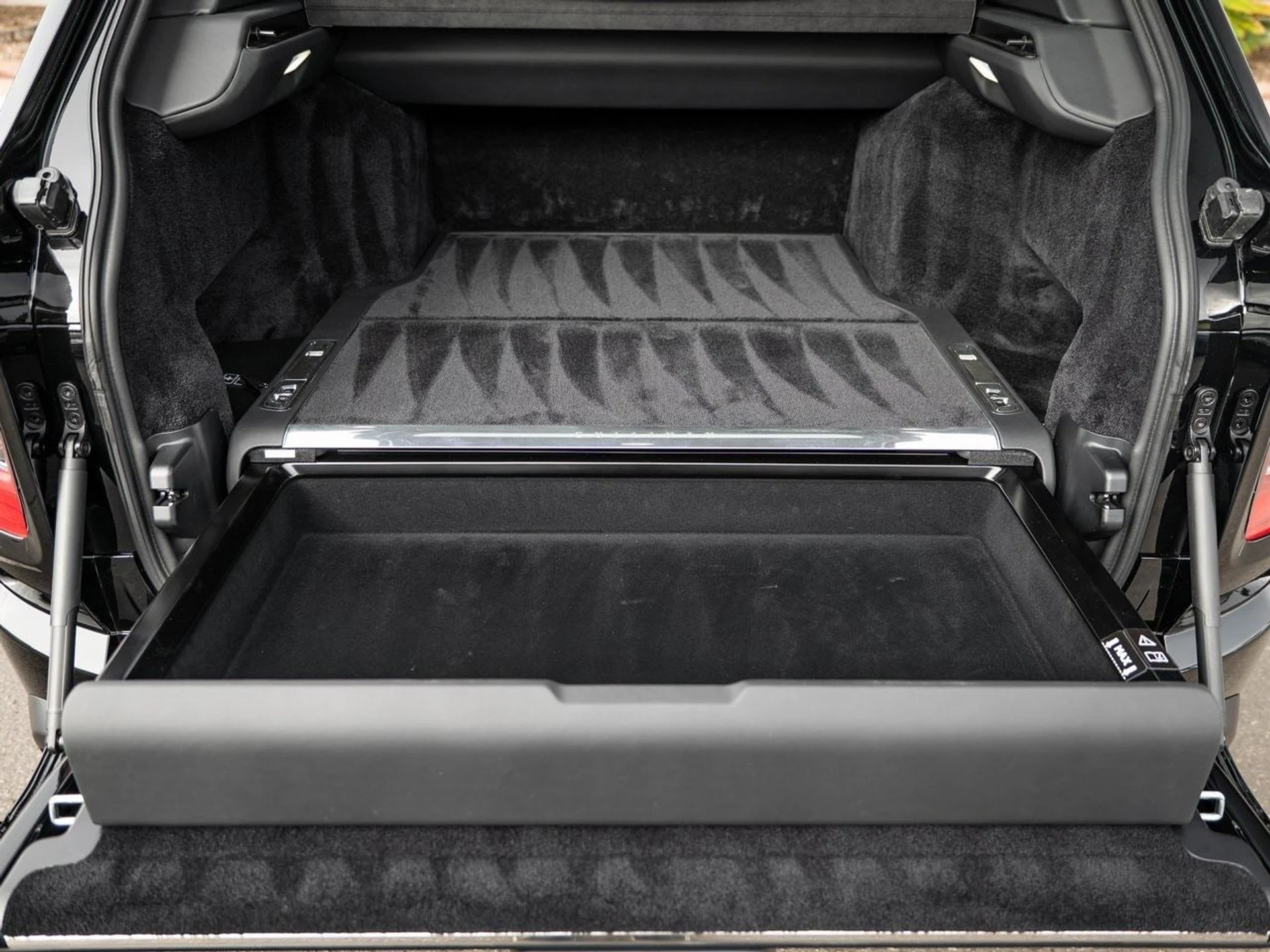 mph053_2099653750_97e4c6fd4c55e55ee1263b07c4d51a78x_529231f414