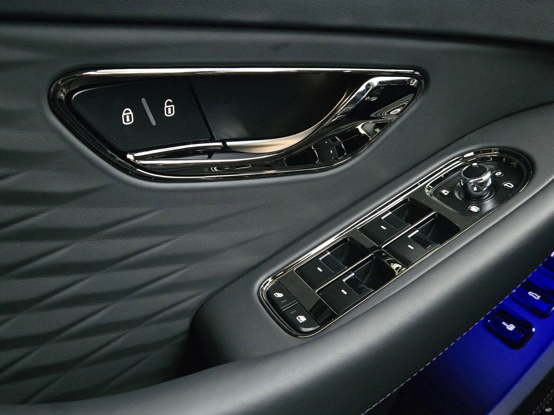 mph053_2101173121_9d067b93728c3bd03c29dff1fc3b3a30x_64eea0e5fa