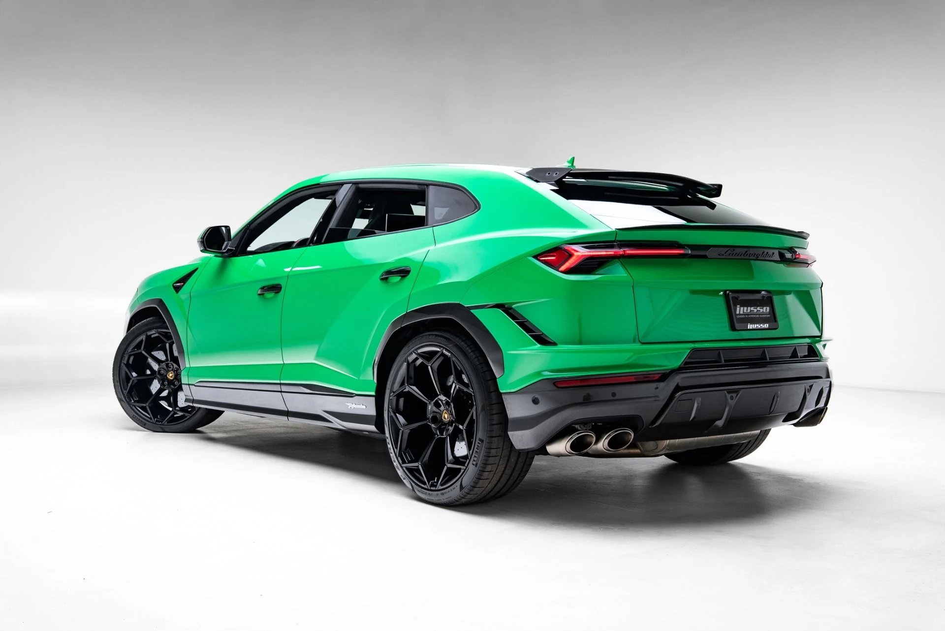 mph053_210223566_Used_2023_Lamborghini_Urus_Performante_1776122818_603085c13b